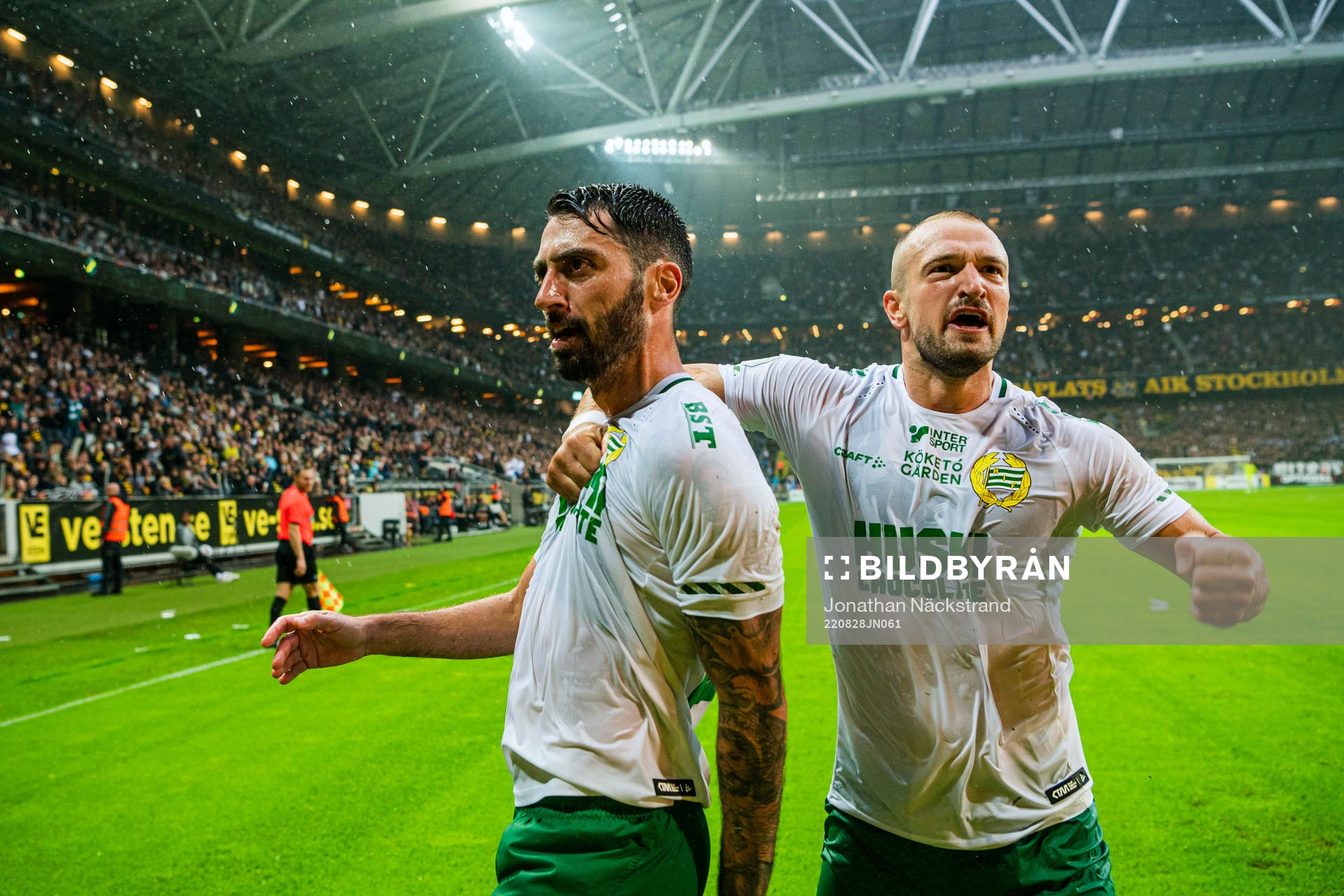 Hammarbys Nahir Besara jublar
