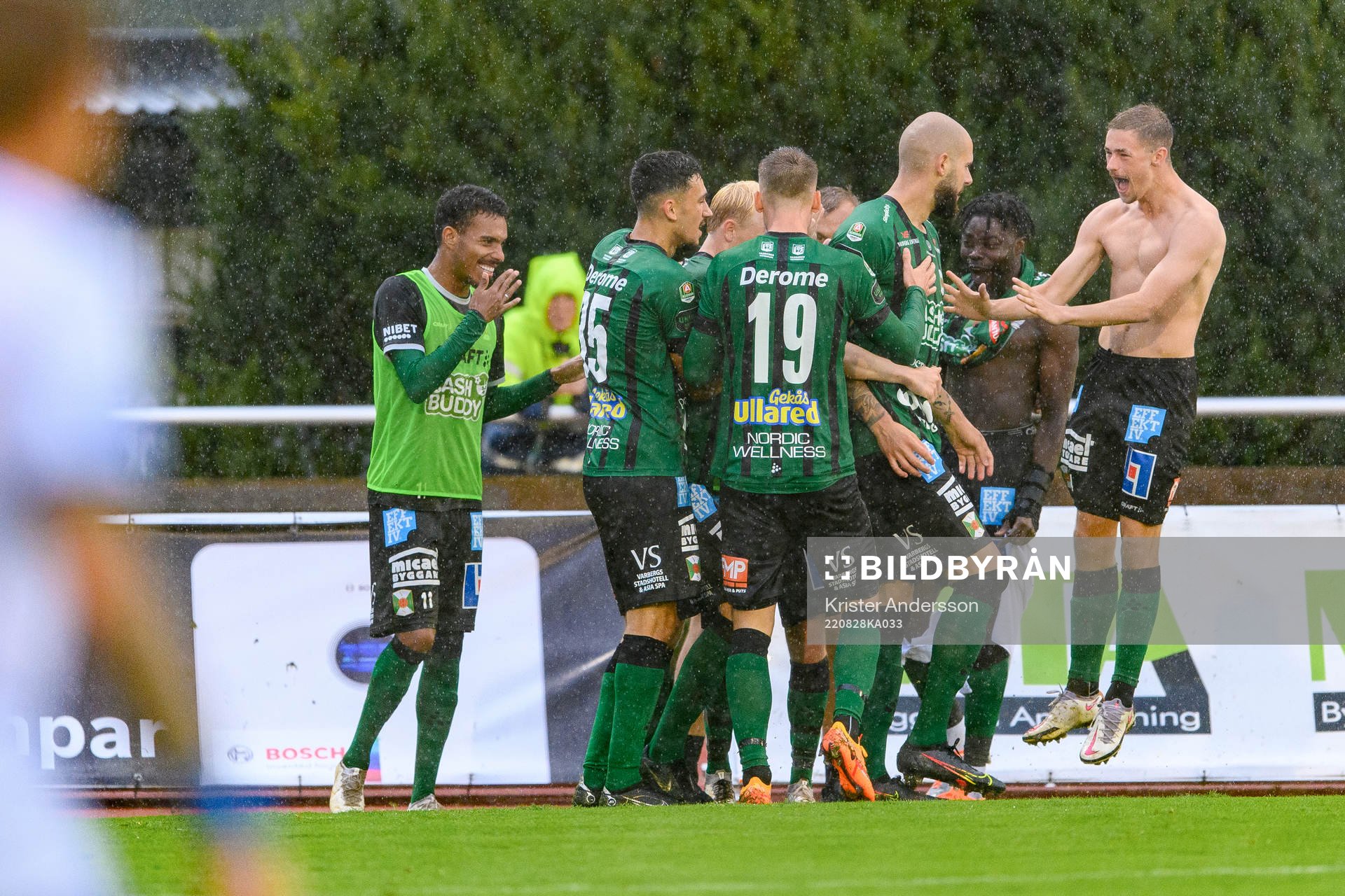 Varbergs spelare jublar