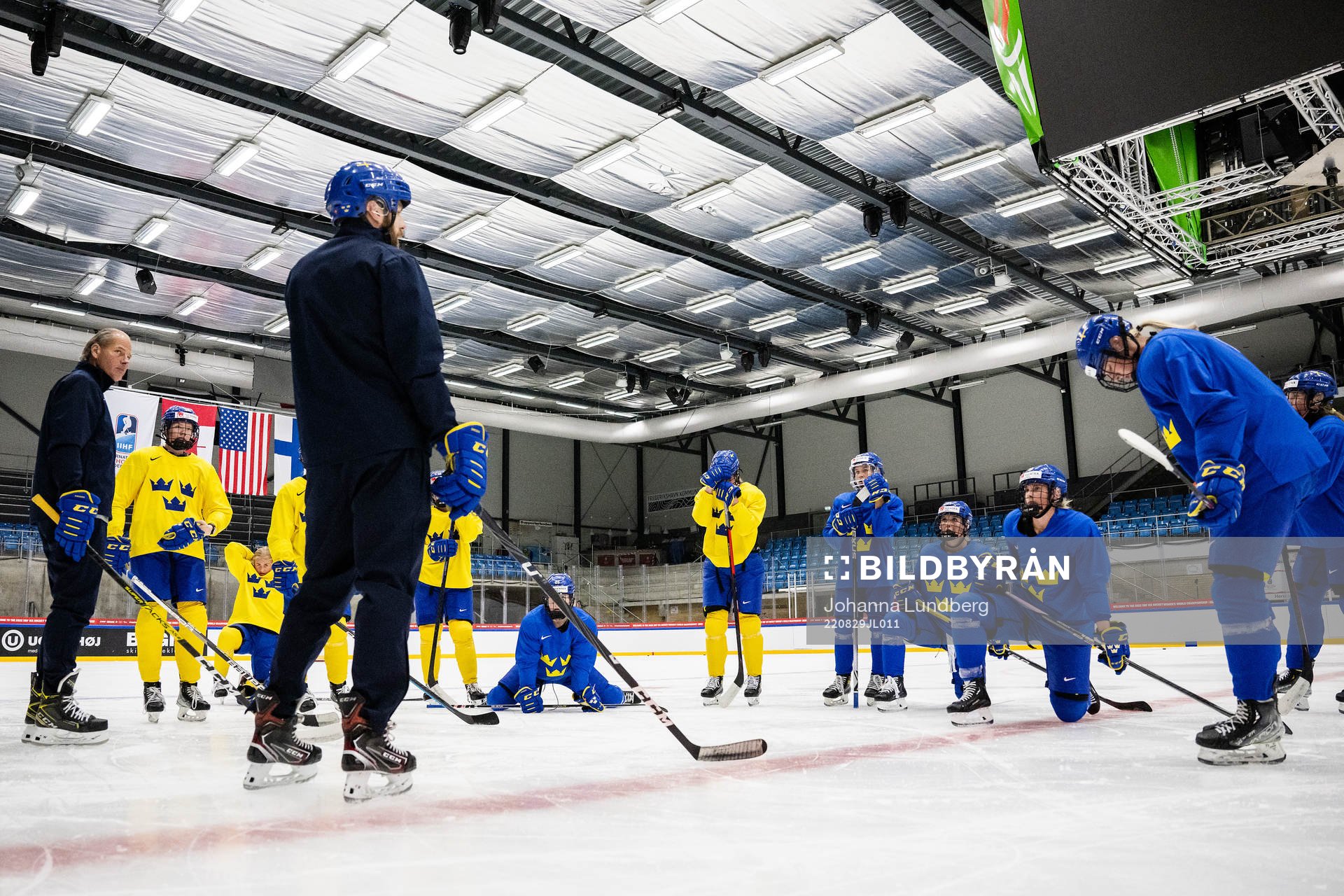 Players of Sweden at a practice session