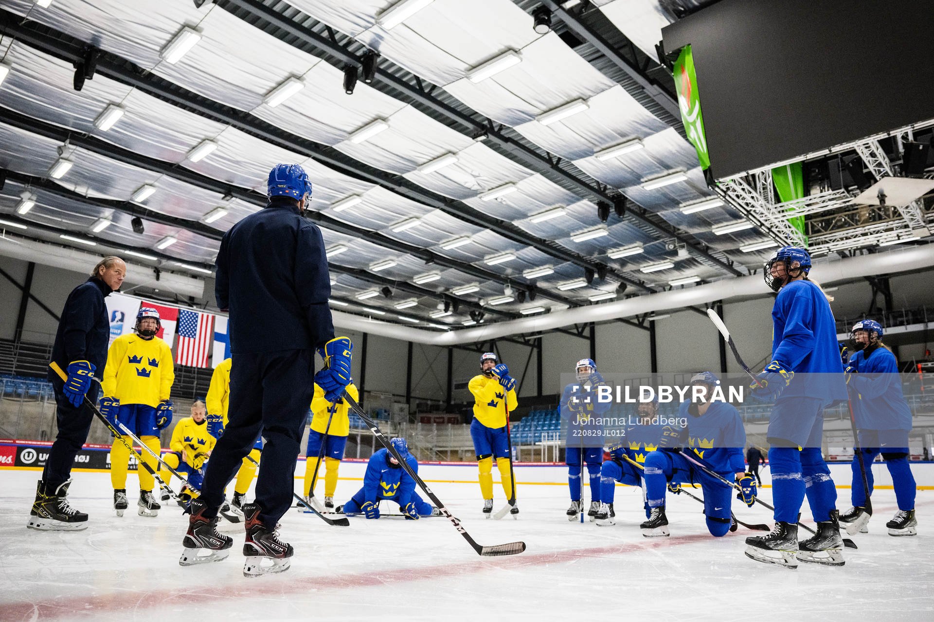 Players of Sweden at a practice session