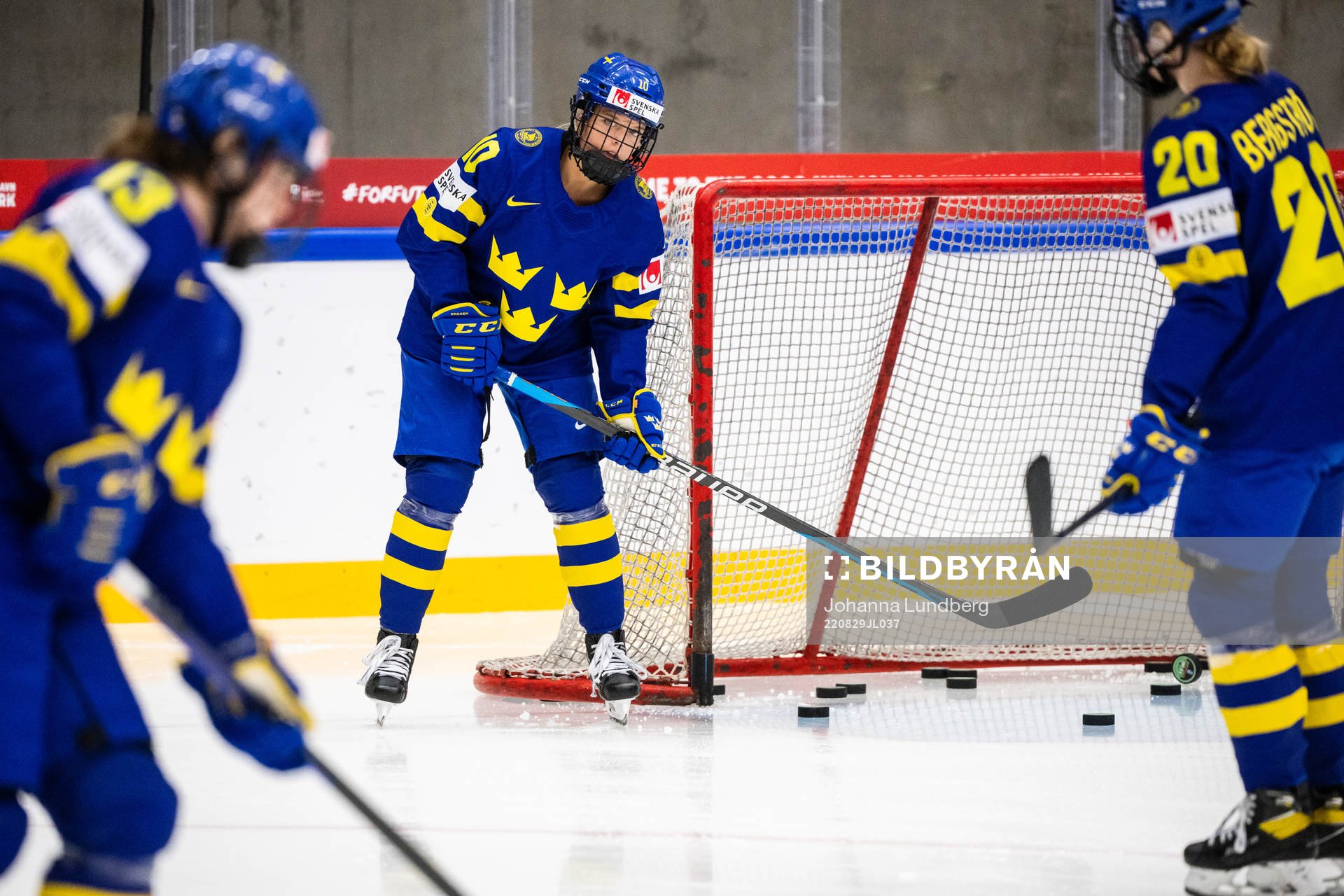 Mina Waxin of Sweden