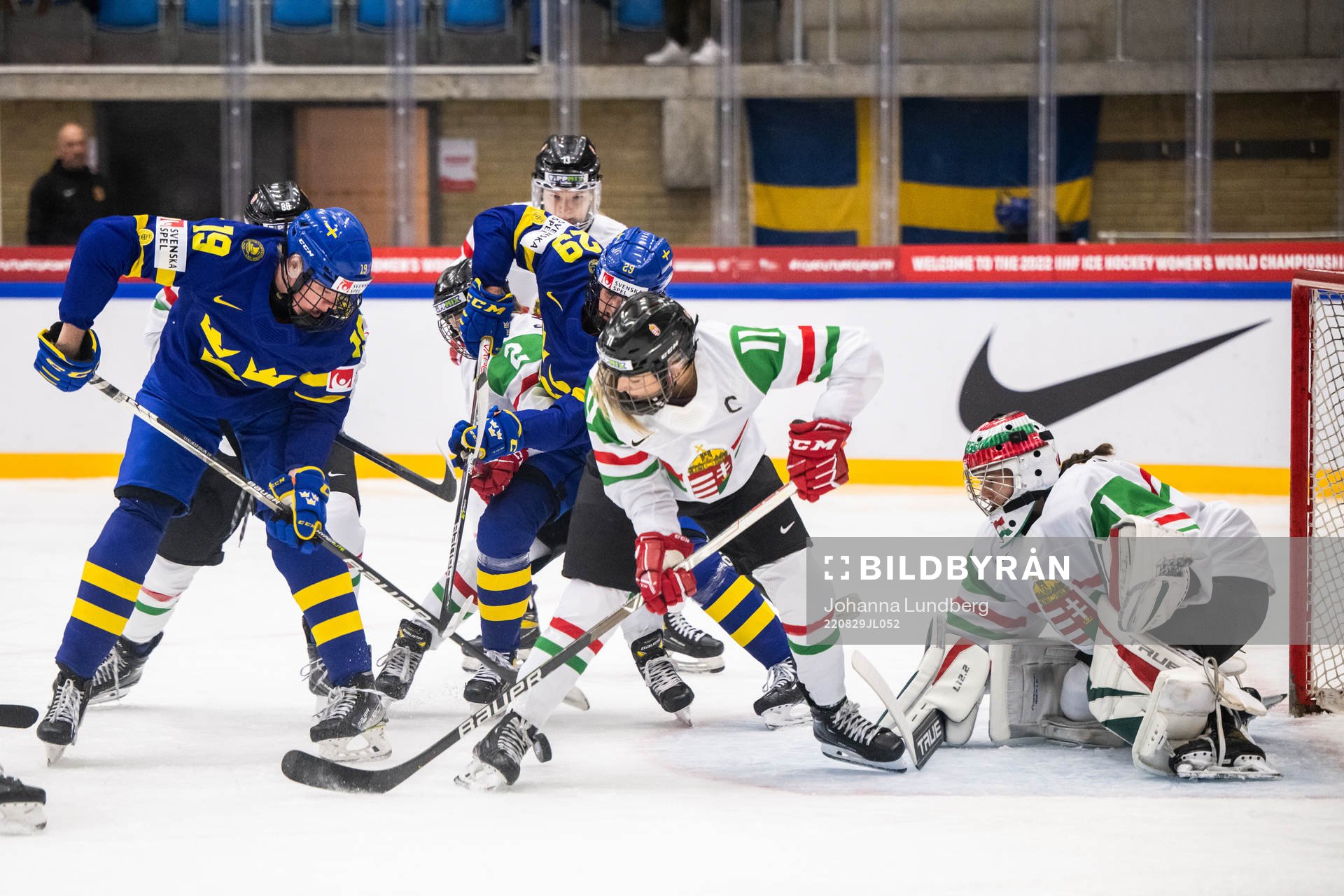 Sara Hjalmarsson and Olivia Carlsson of Sweden against