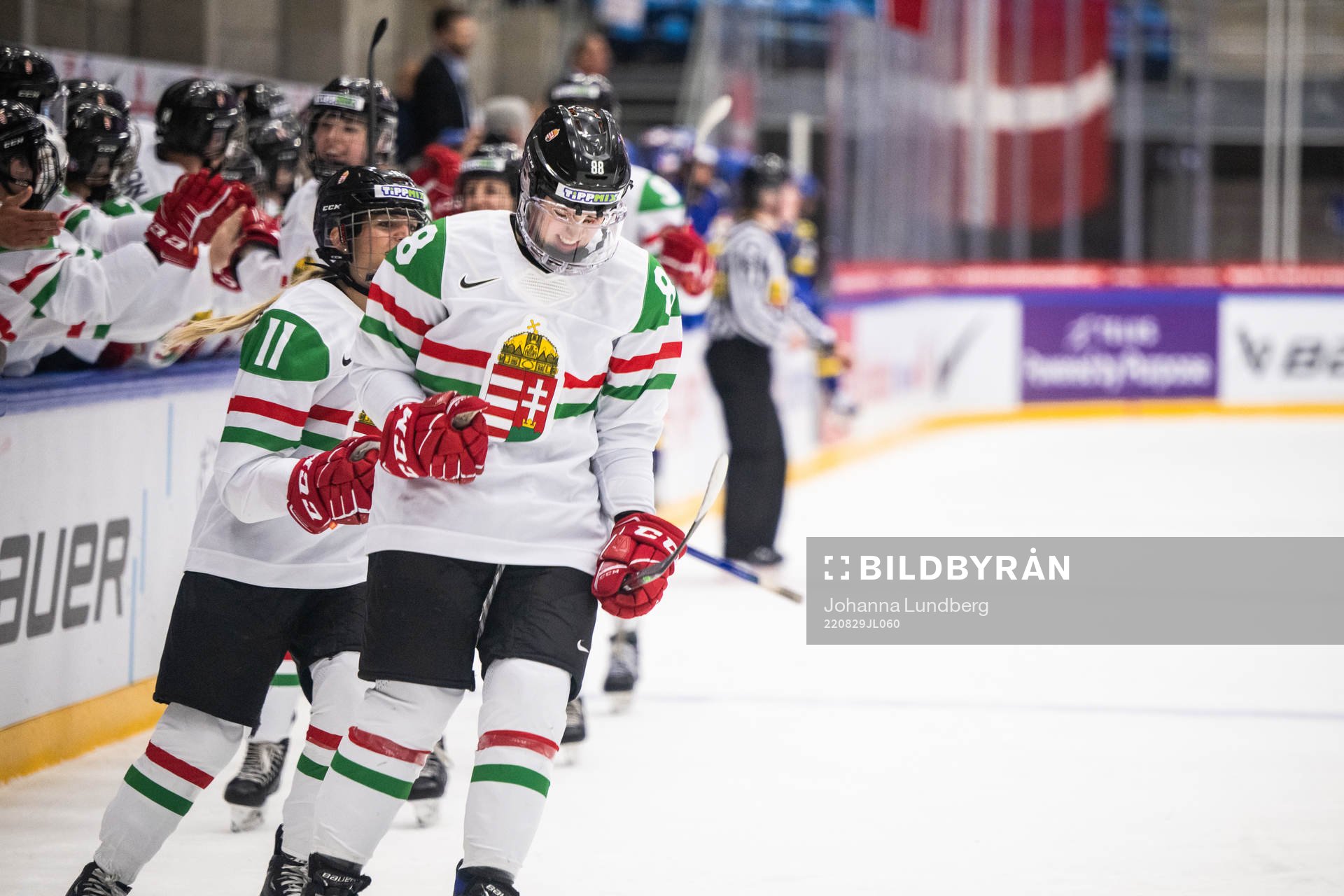 Emma Kreisz of Hungary celebrates