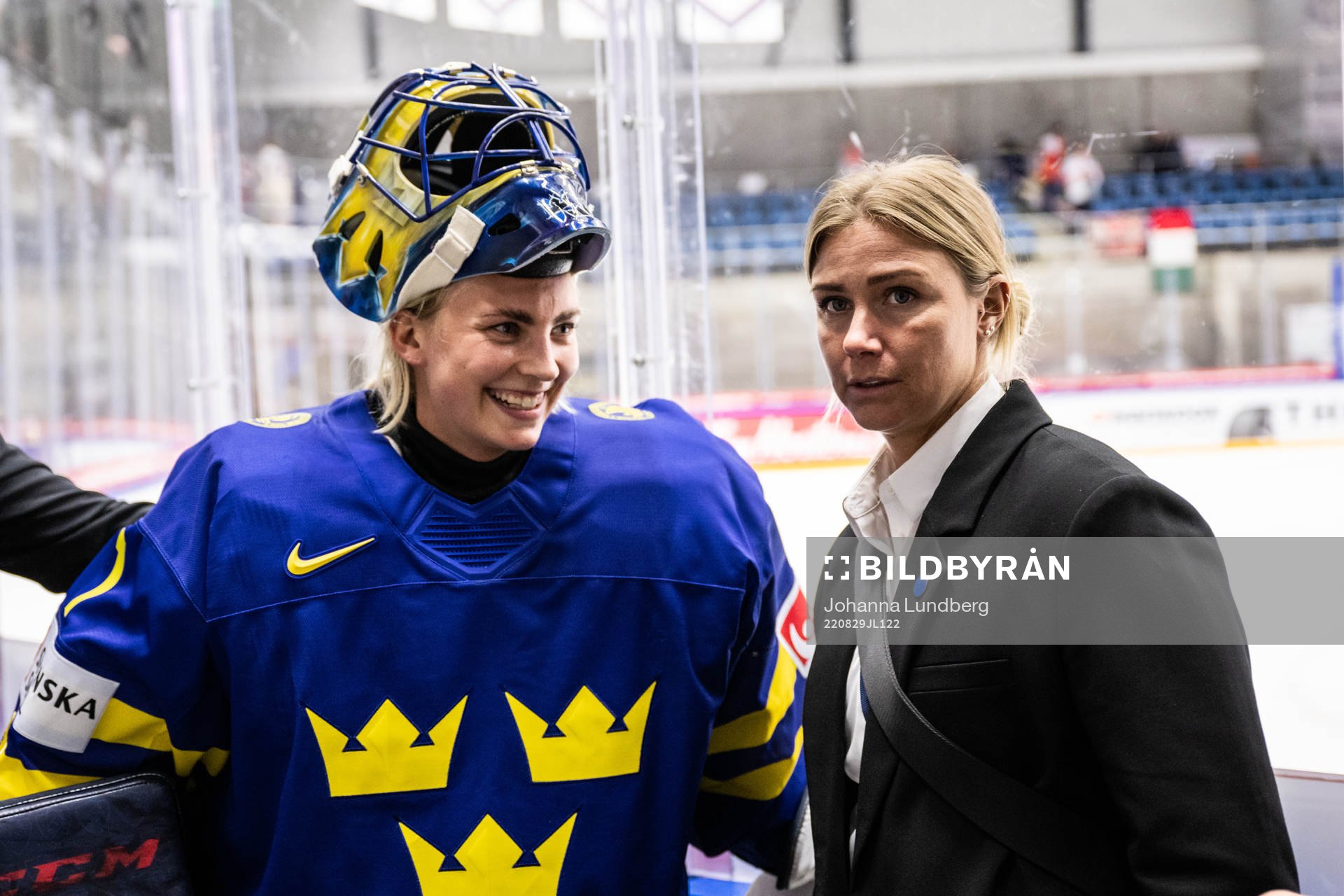 goaltender Ida Boman and Louise Dahl, team manager