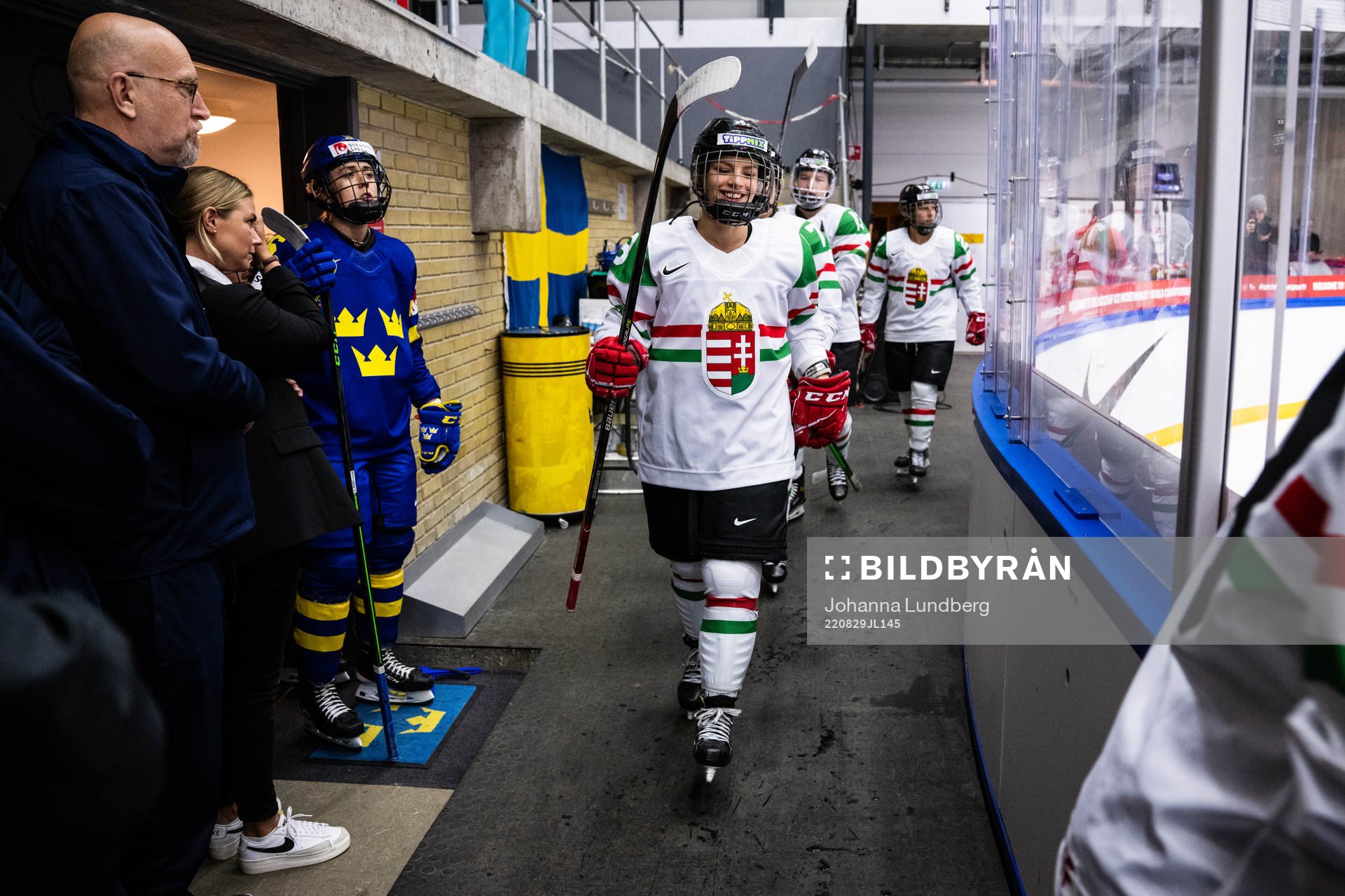Linnea Johansson of Sweden and Petra Szamosfalvi of Hungary