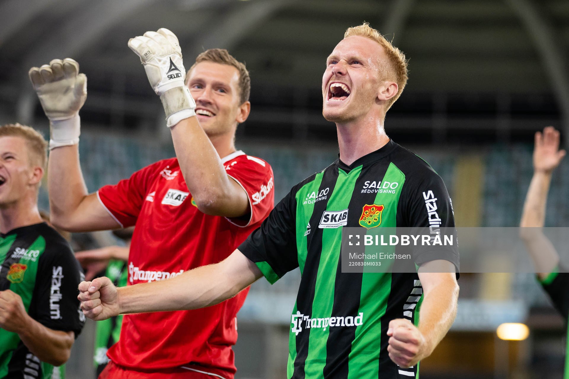 GAIS målvakt Erik Krantz och Viktor Krüger jublar