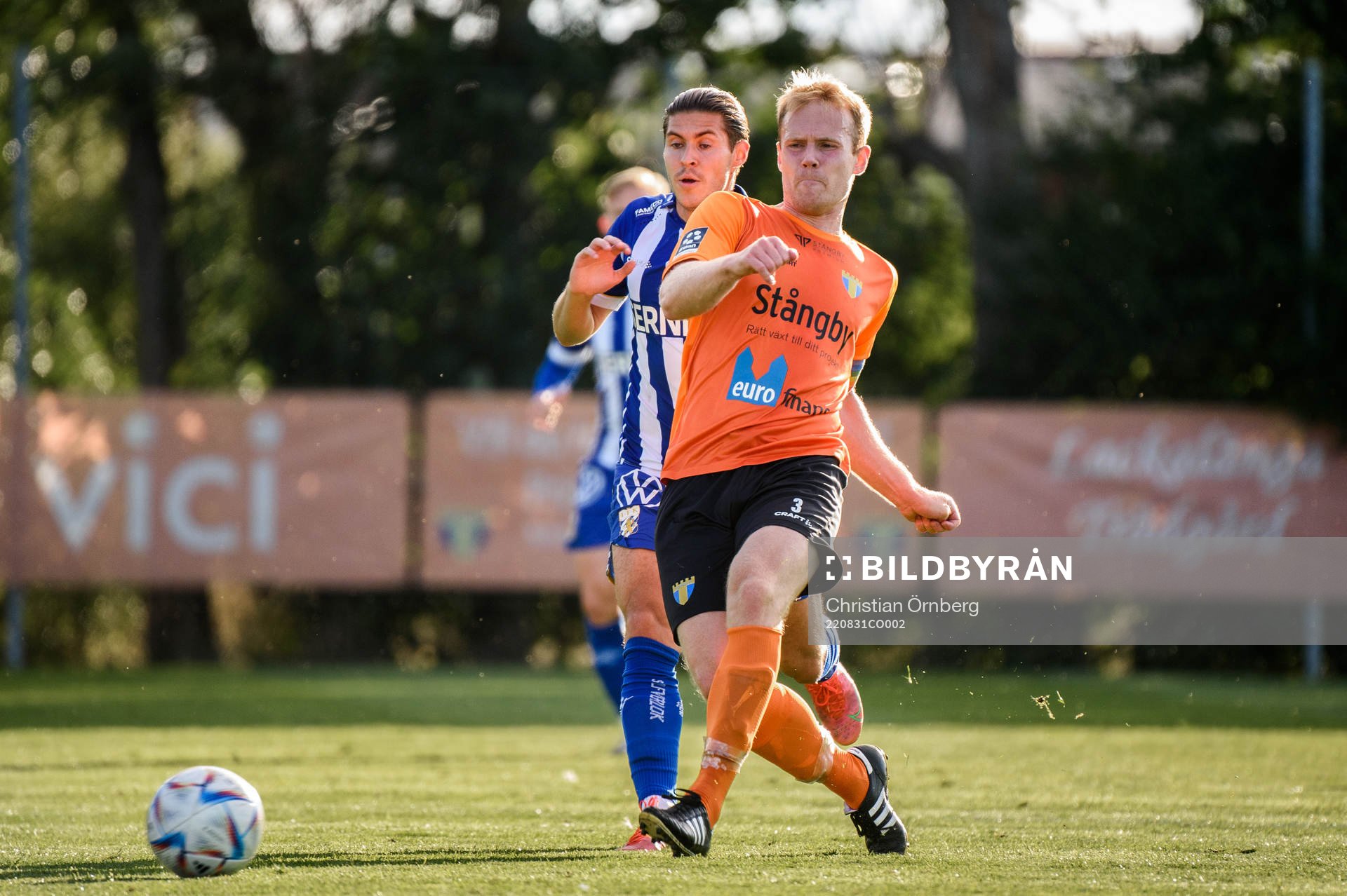 IFK Göteborgs Eman Markovic och Torns IFs Adam Olofsson