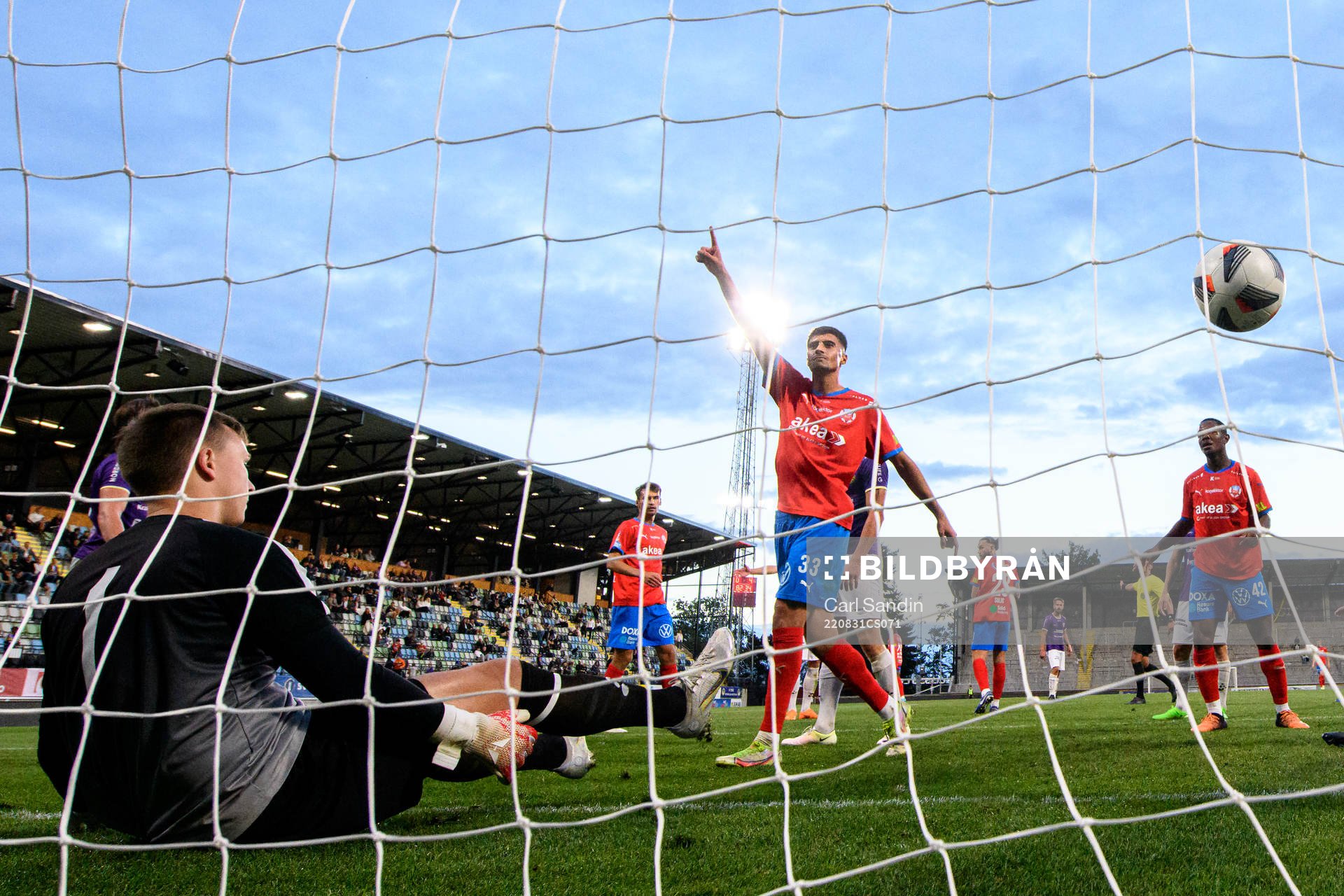 Helsingborgs Amar Muhsin jublar efter 0-5 under fotbollsmatchen i Svenska Cupen mellan IK Tord och Helsingborg den 31 augusti 2022 i Jönköping.