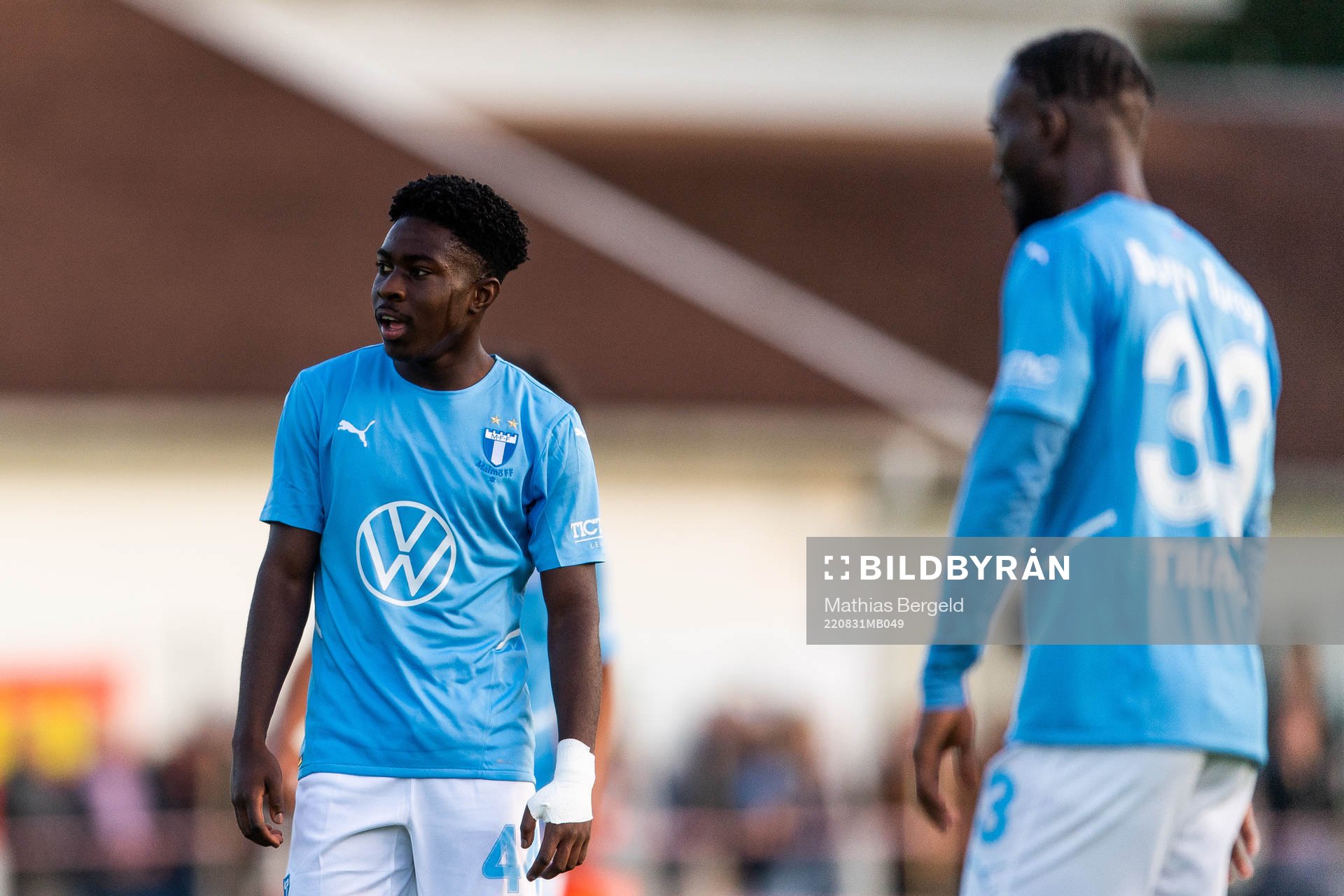 Malmö FFs Raymond Adjei under fotbollsmatchen i Svenska Cupen mellan Brålanda och Malmö FF den 31 augusti 2022 i Brålanda. 