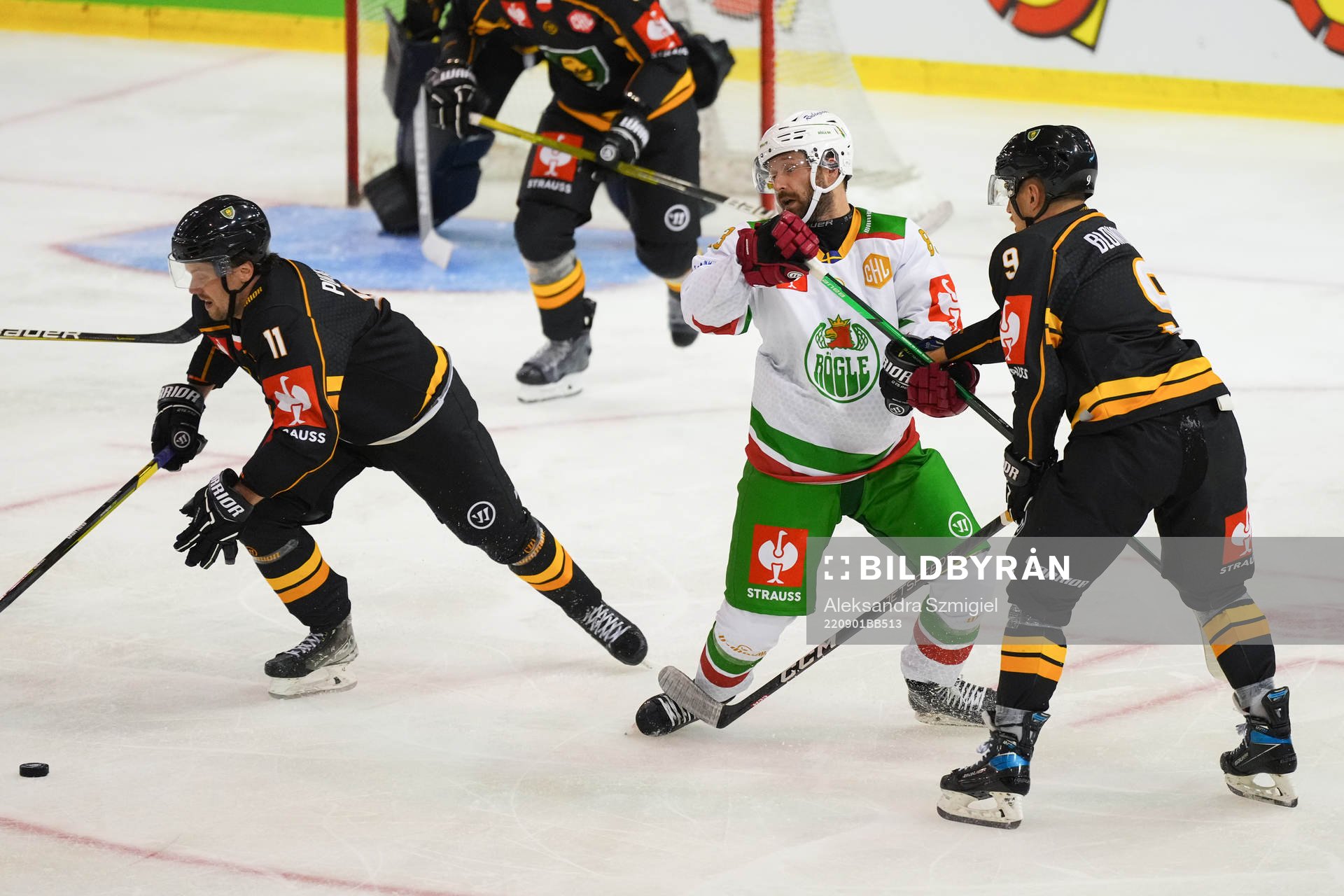 Riley Sheen of Rögle and Christian Blomqvist of Katowice