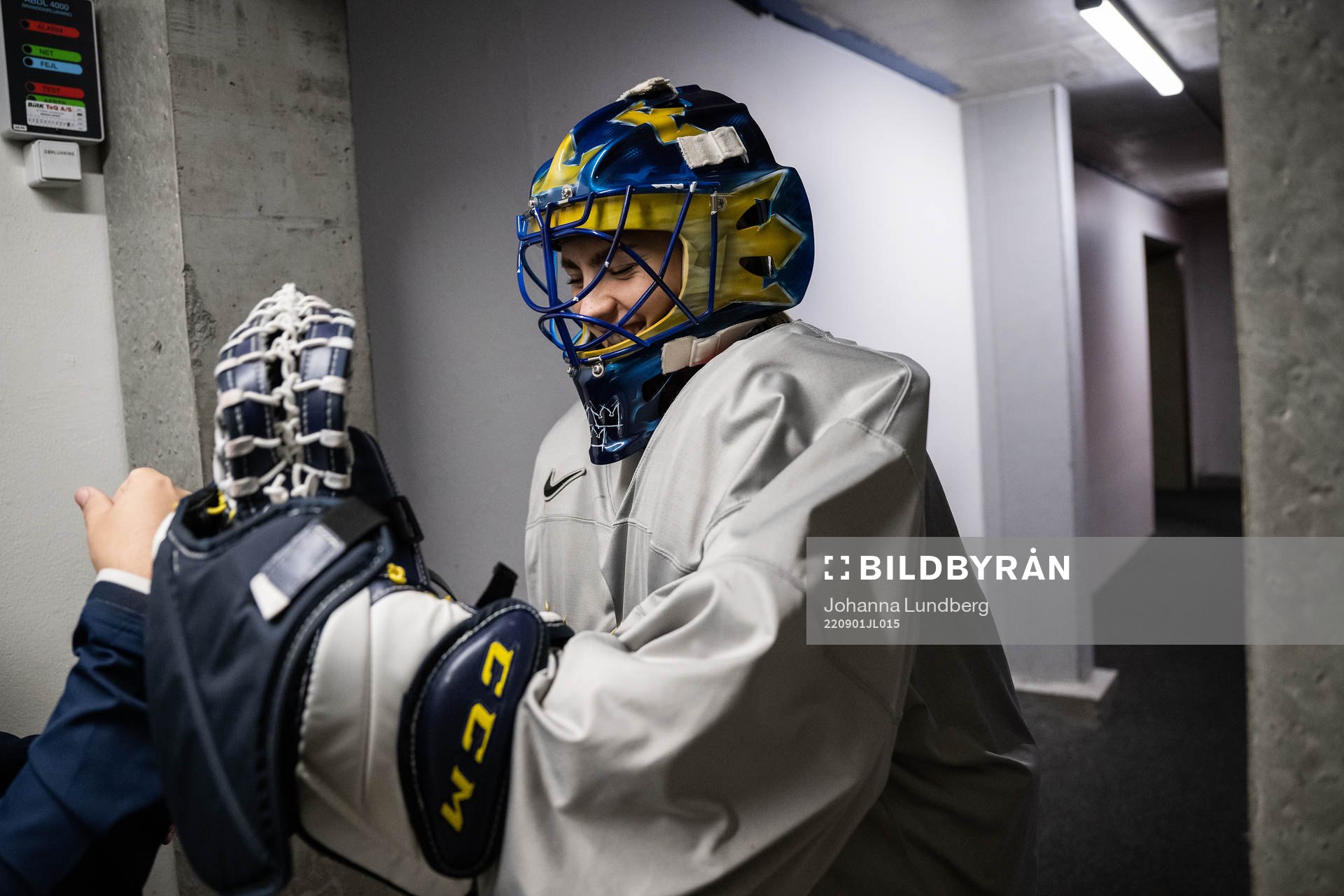 goaltender Ida Boman of Sweden