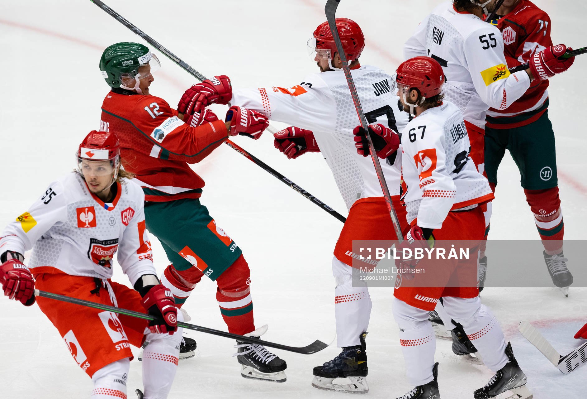 Max Friberg of Frölunda and Bohumil Jank