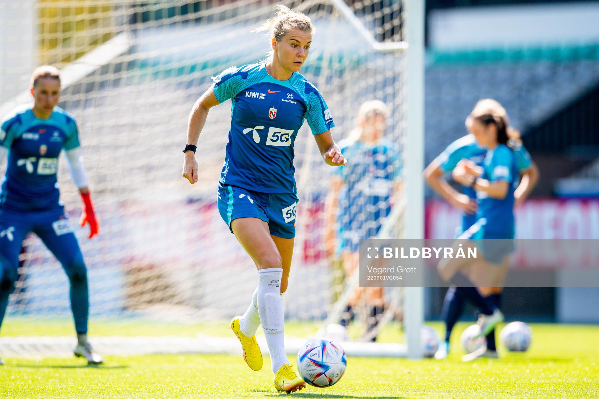 Ada Hegerberg of the Norwegian women's national football team during a training session on September 1, 2022 in Leuven. 