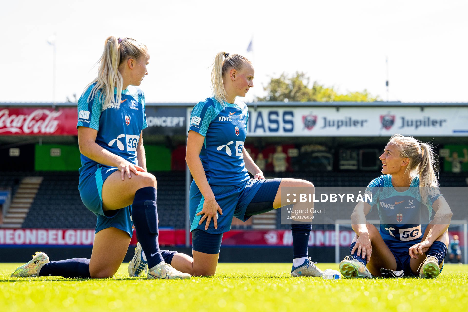 Anna Jøsendal, Karina Sævik and Anja Sønstevold of the