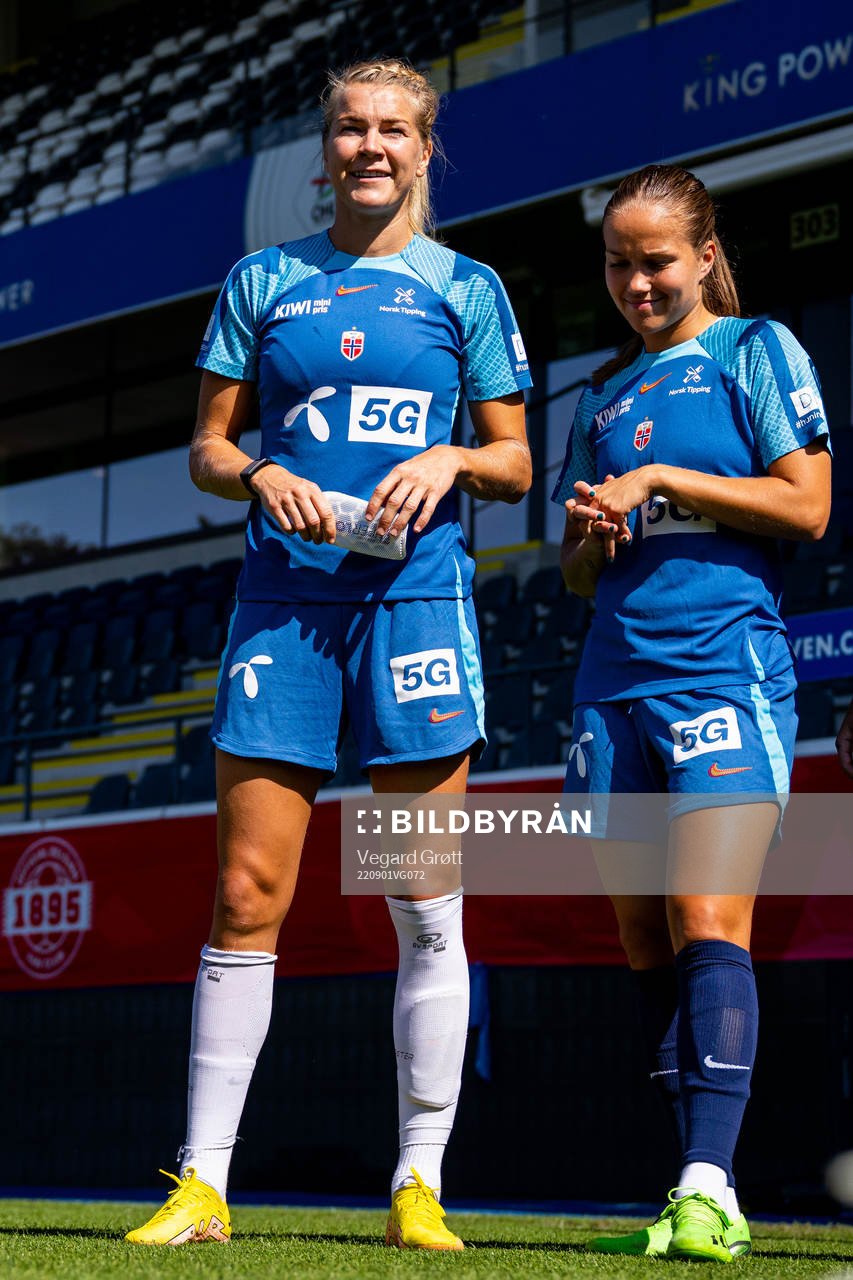 Ada Hegerberg and Guro Reiten of the Norwegian women's