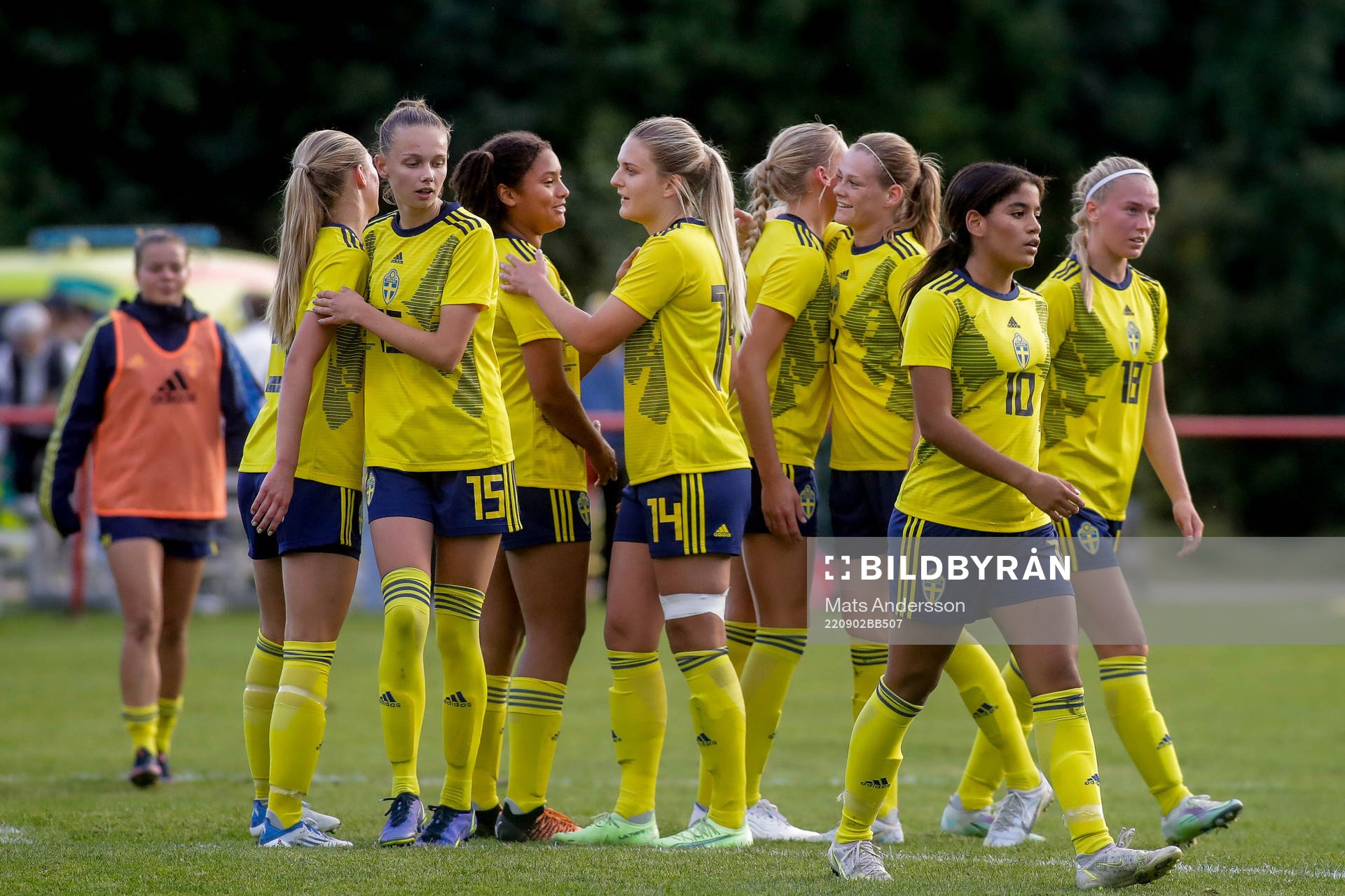 Sveriges Hedda Johansson och Lisa Björk jublar jublar