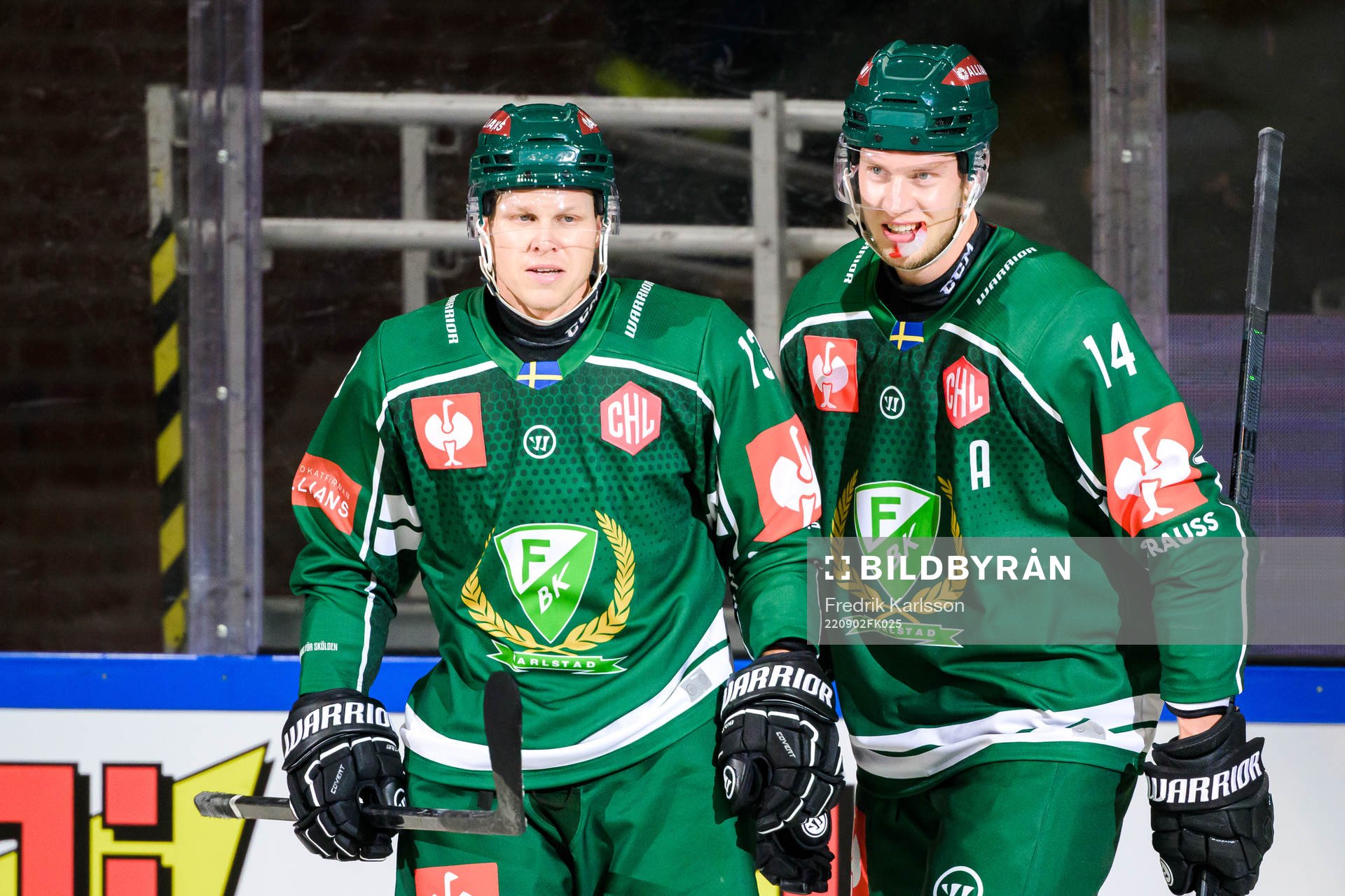 Färjestads Daniel Viksten and Victor Ejdsell celebrates