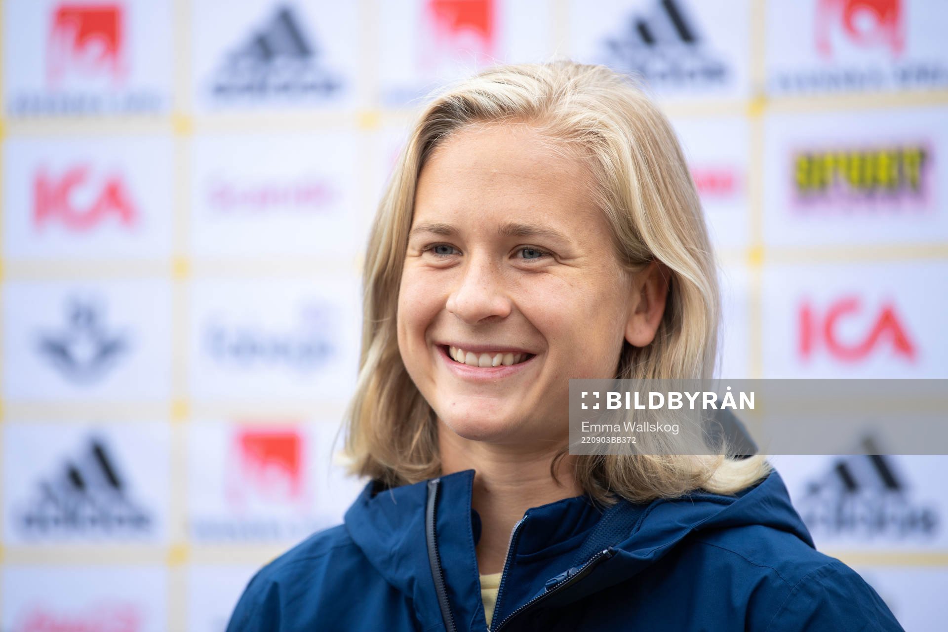 Filippa Curmark is interviewed by the media