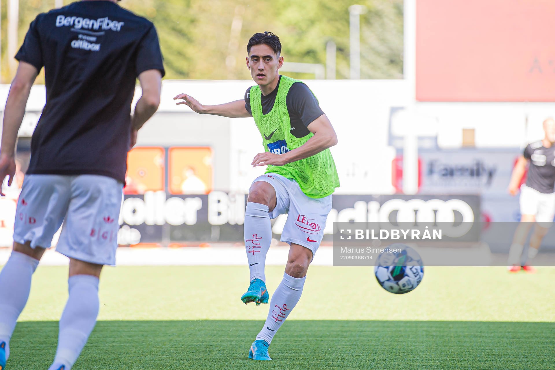 Svenn Crone of Brann warms up