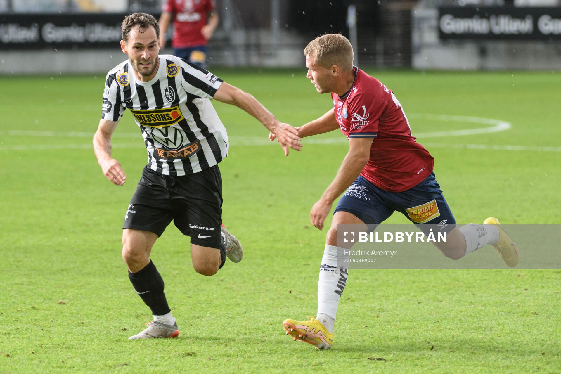 Landskronas Alexander Tkacz och Örgrytes Hampus Dahlqvist