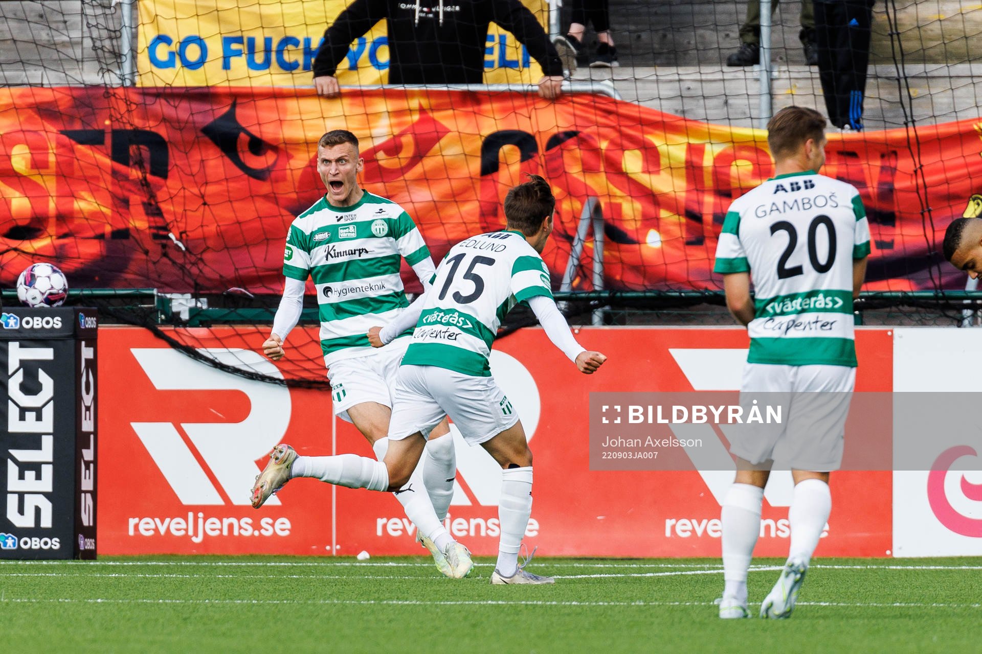 Västerås SKs Viktor Granath jublar