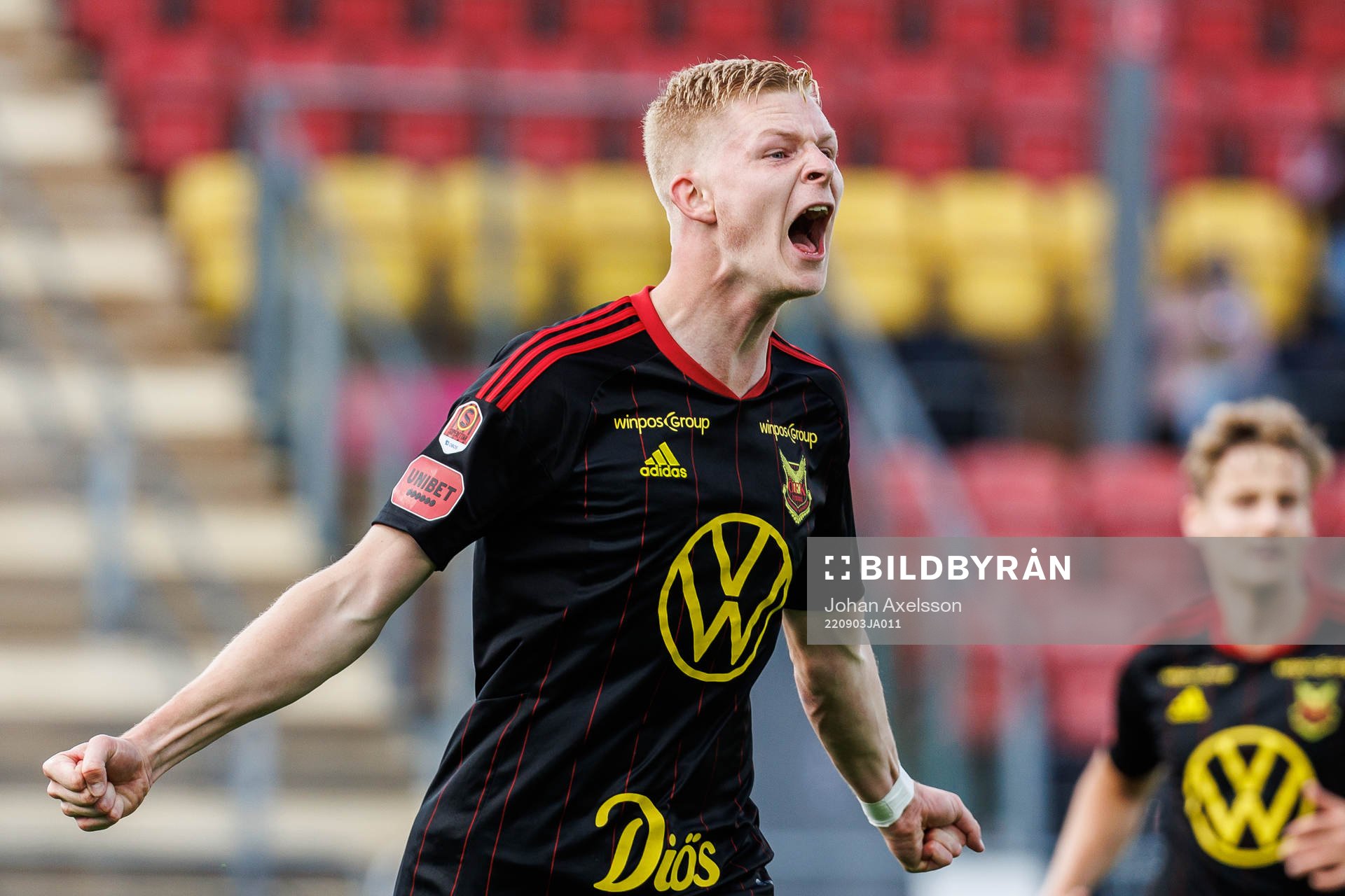 Östersunds Malcolm Stolt jublar