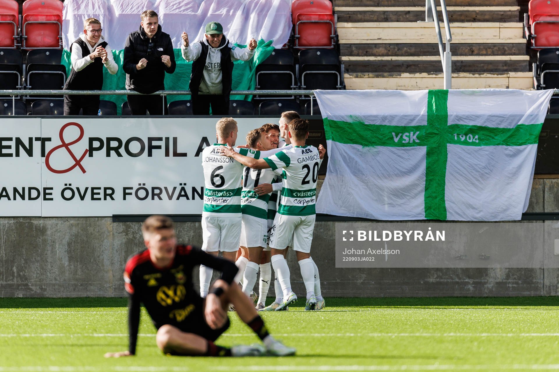 Västerås SKs Olle Edlund jublar