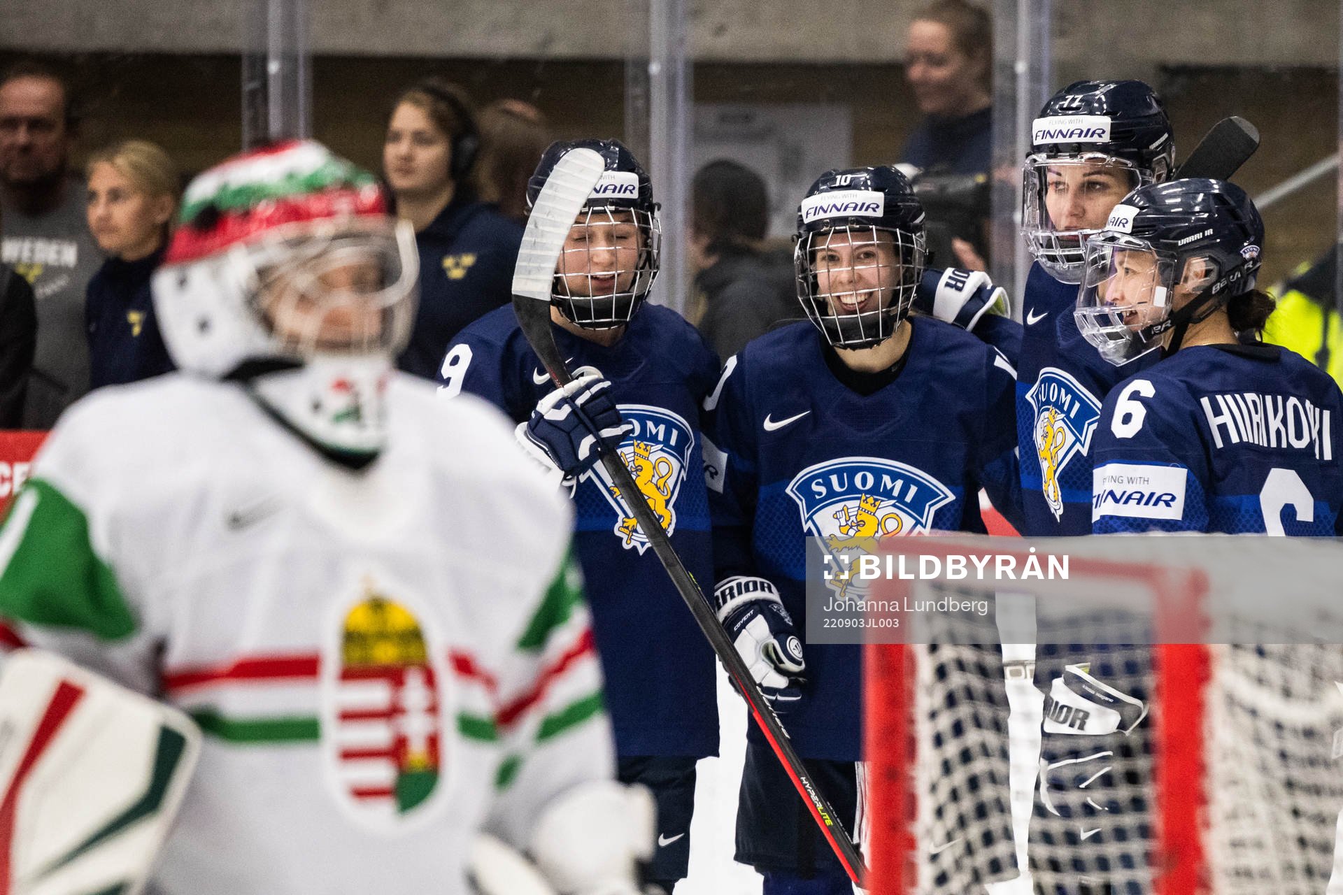 Nelli Laitinen, Susanna Tapani, Elisa Holopainen and Jenni