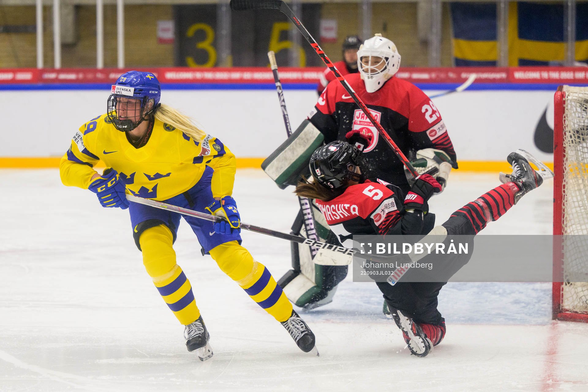 Olivia Carlsson of Sweden against Shiori Yamashita and
