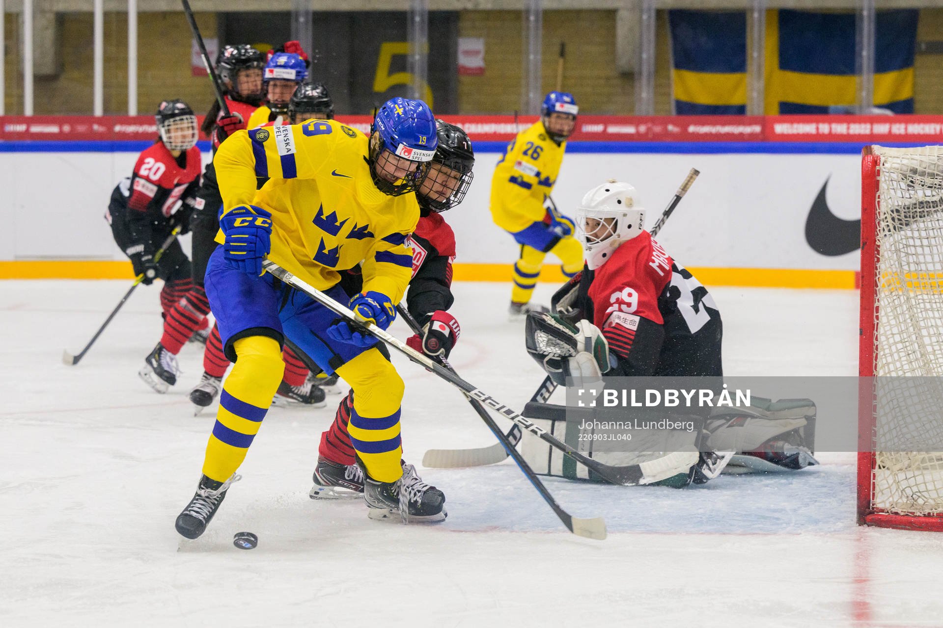 Sara Hjalmarsson of Sweden against Kanami Seki of Japan