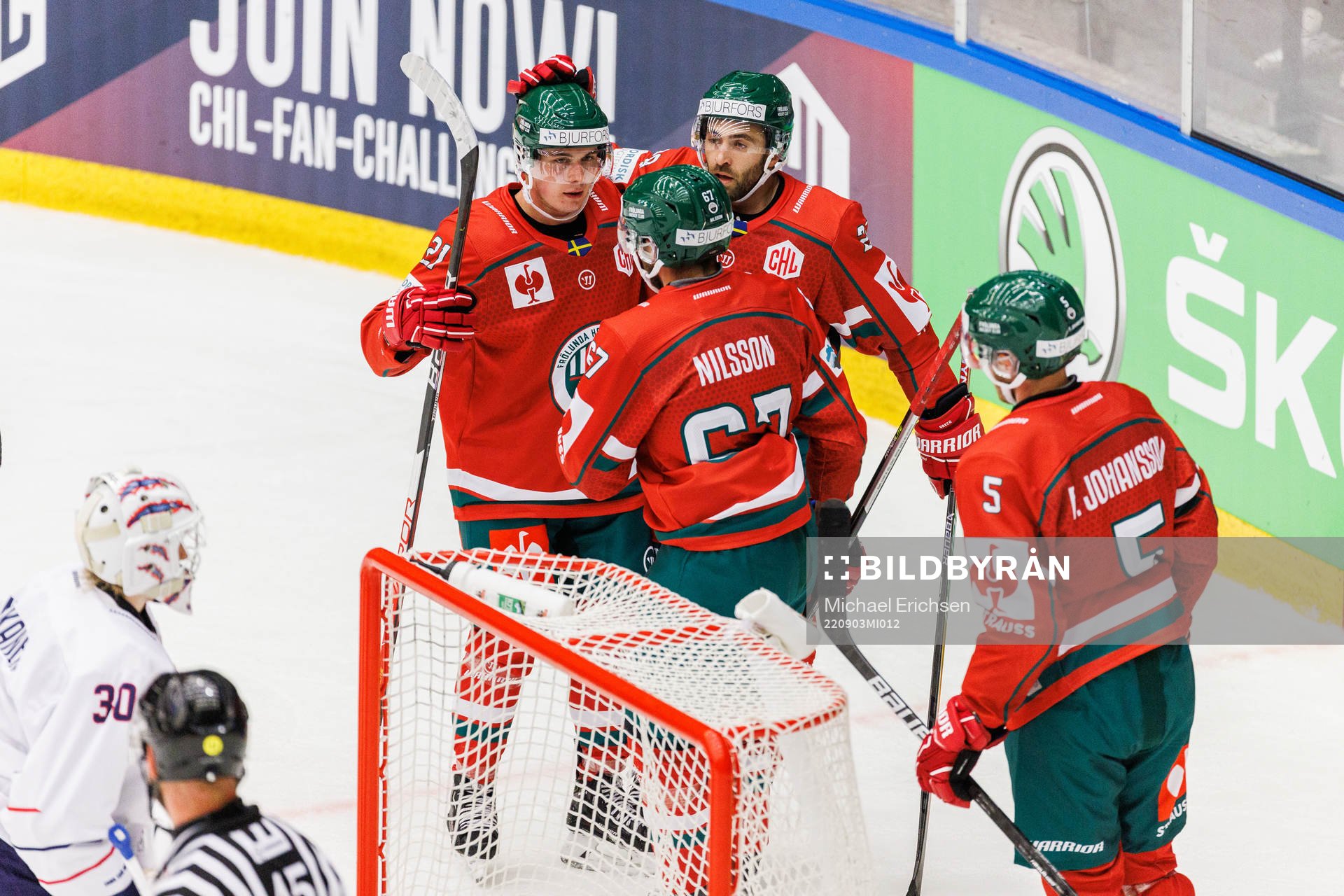 Jere Innala  of Frölunda celebrate with teammates