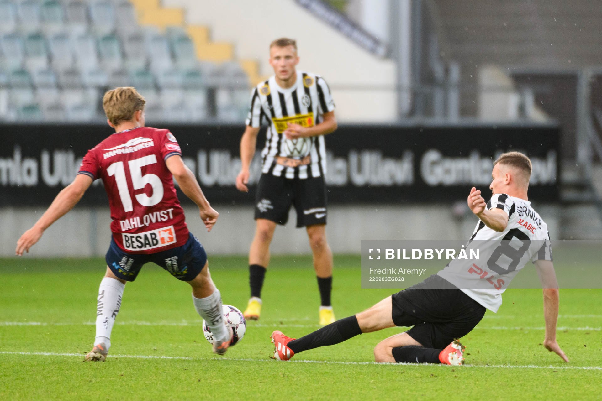 Örgrytes Isak Dahlqvist och Landskronas Robin Dzabic
