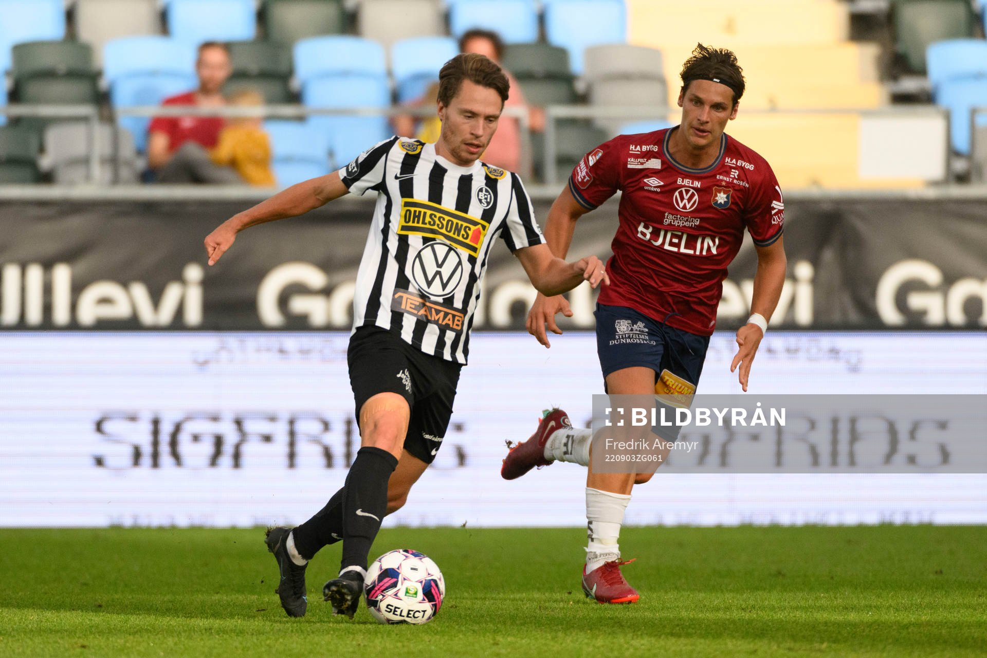 Landskronas Filip Ottosson och Örgrytes Kevin Ackermann
