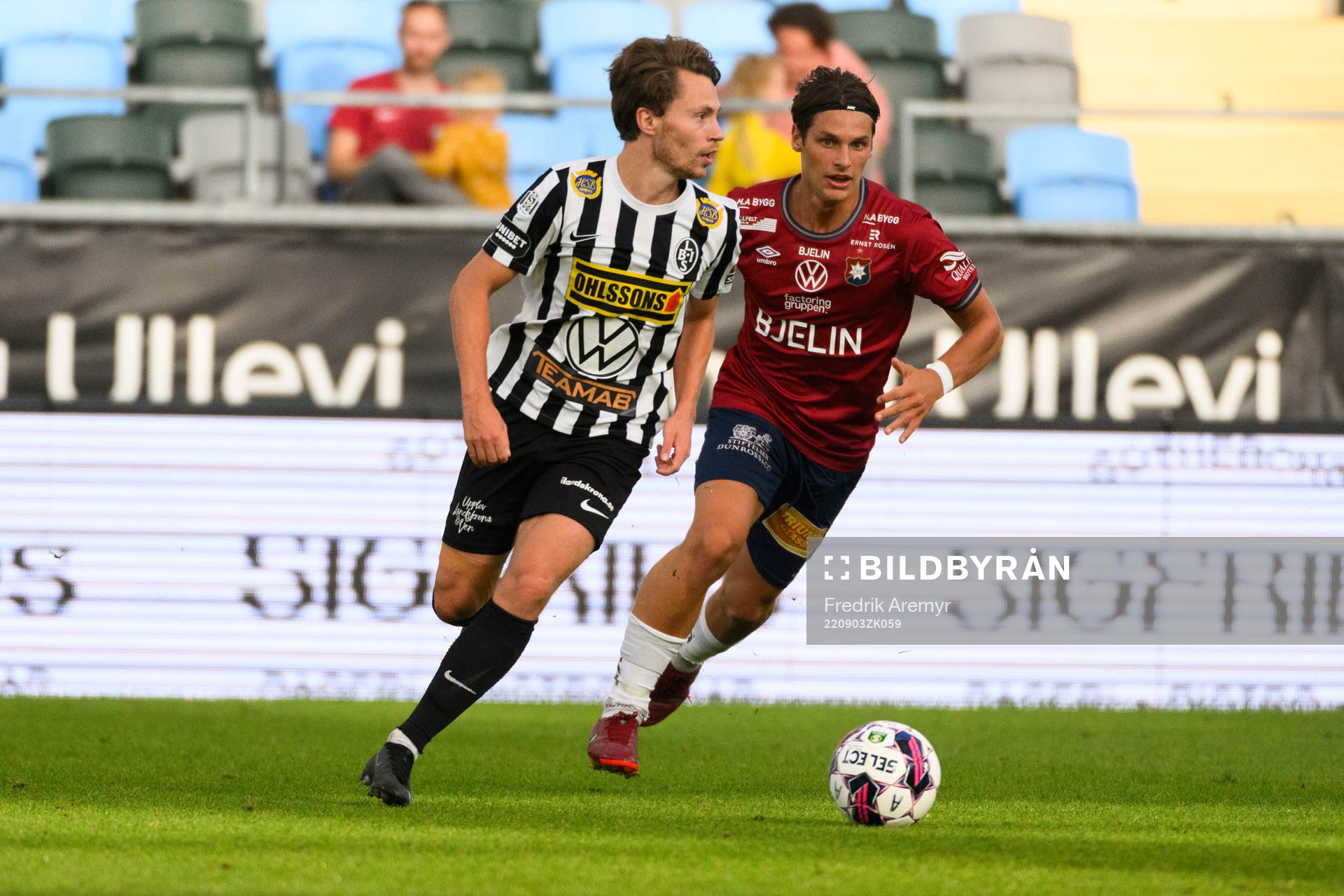 Landskronas Filip Ottosson och Örgrytes Kevin Ackermann