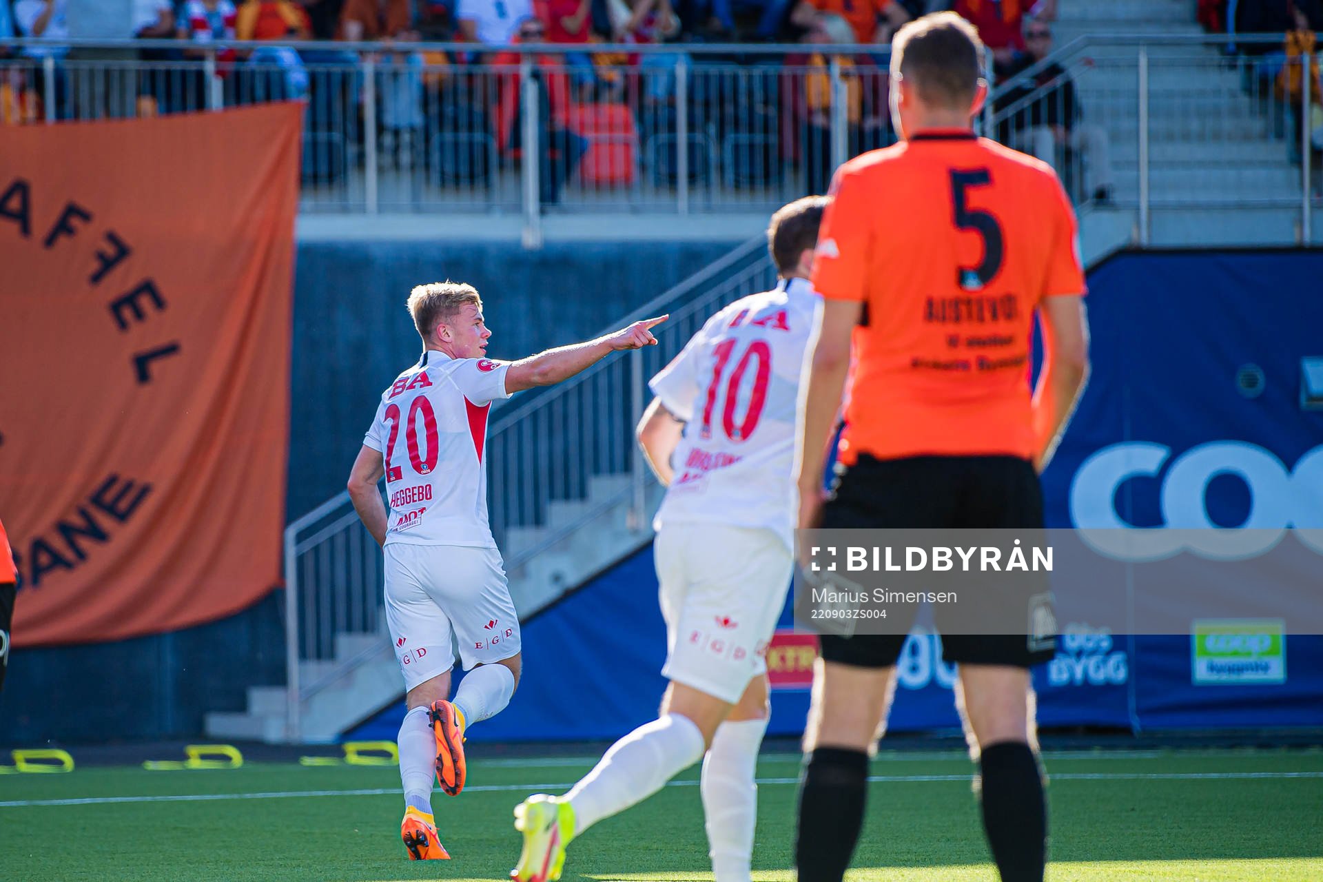 Aune Selland Heggebø of Brann celebrates