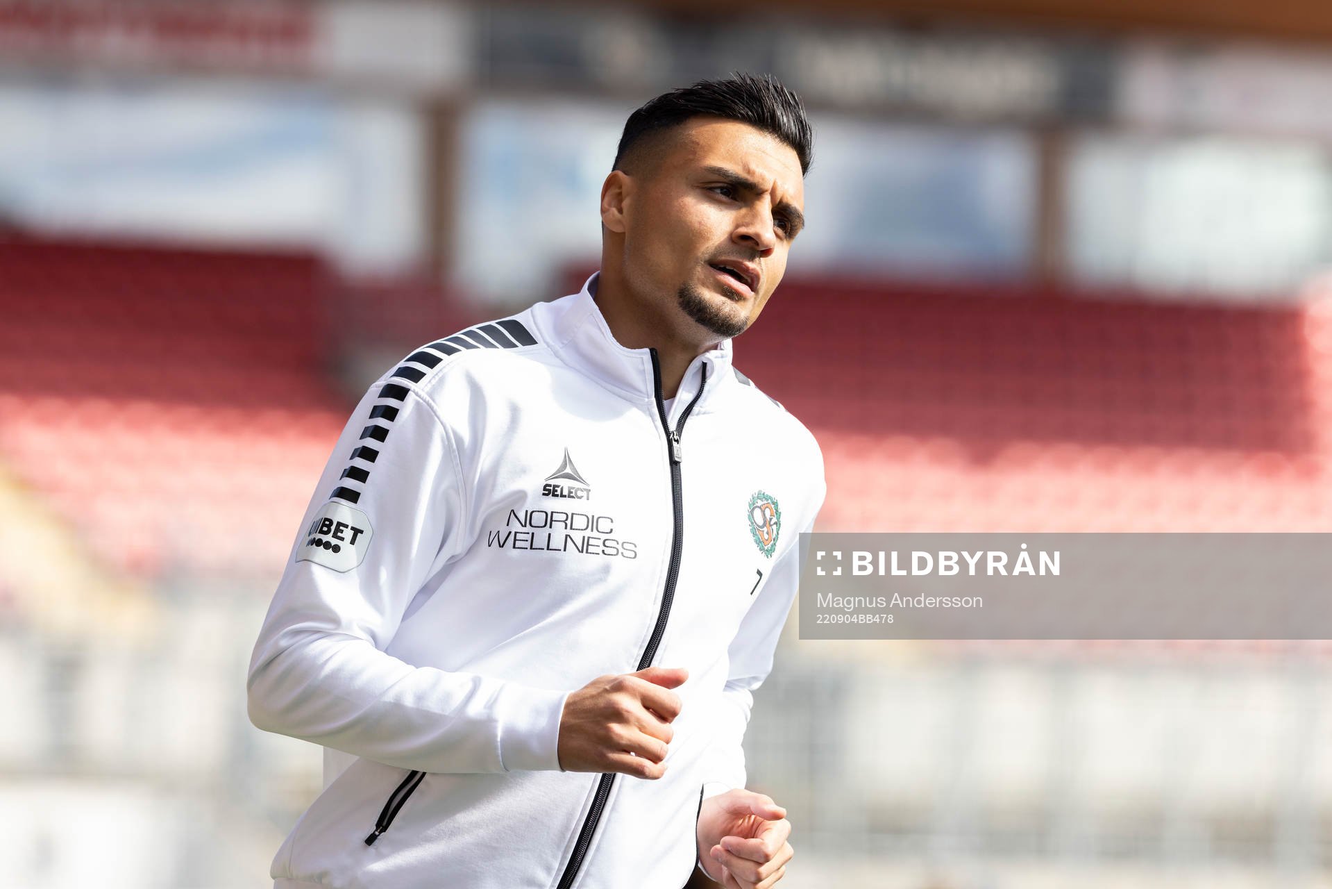 Örebros Ahmed Yasin på uppvärmningen