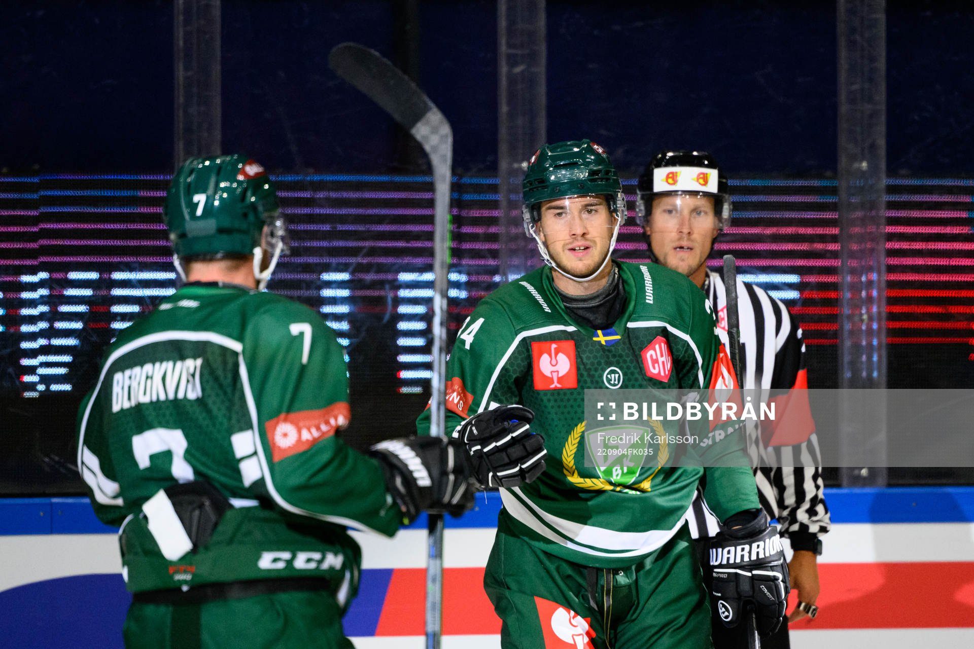 Michael Lindqvist of Färjestad celebrates