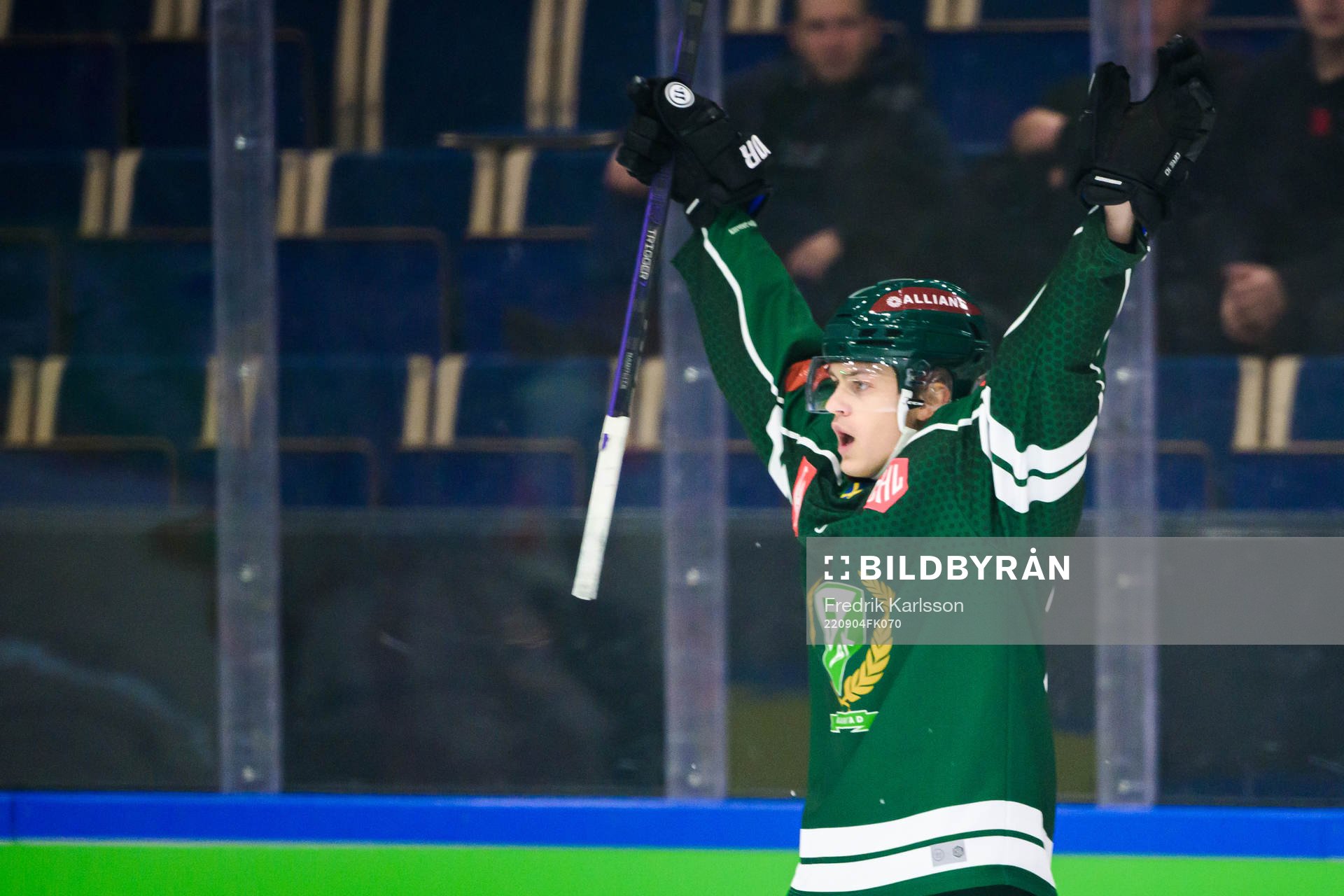 Färjestad Lucas Forsell celebrates