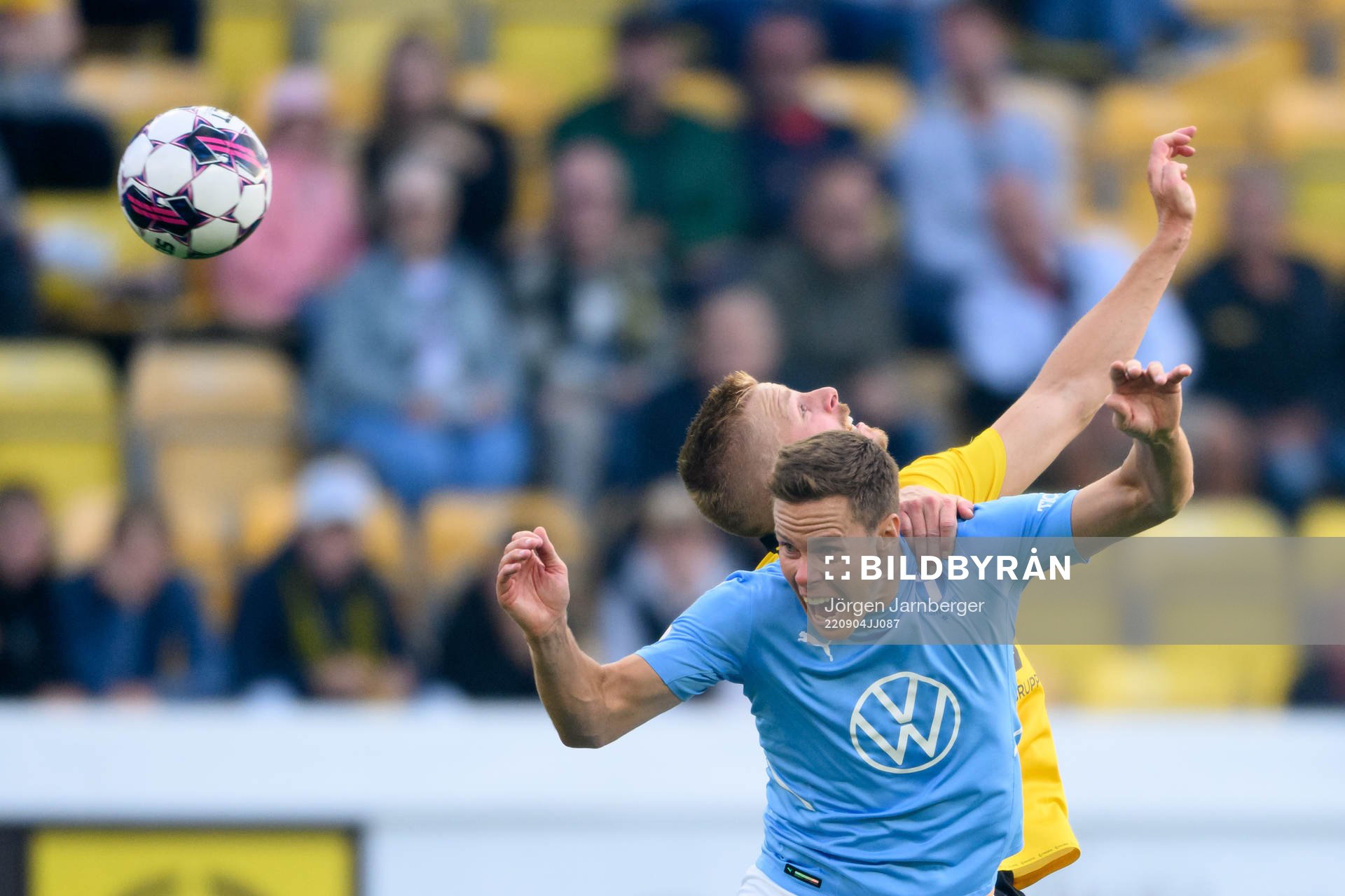 Malmö FFs Niklas Moisander och Elfsborgs Per Frick