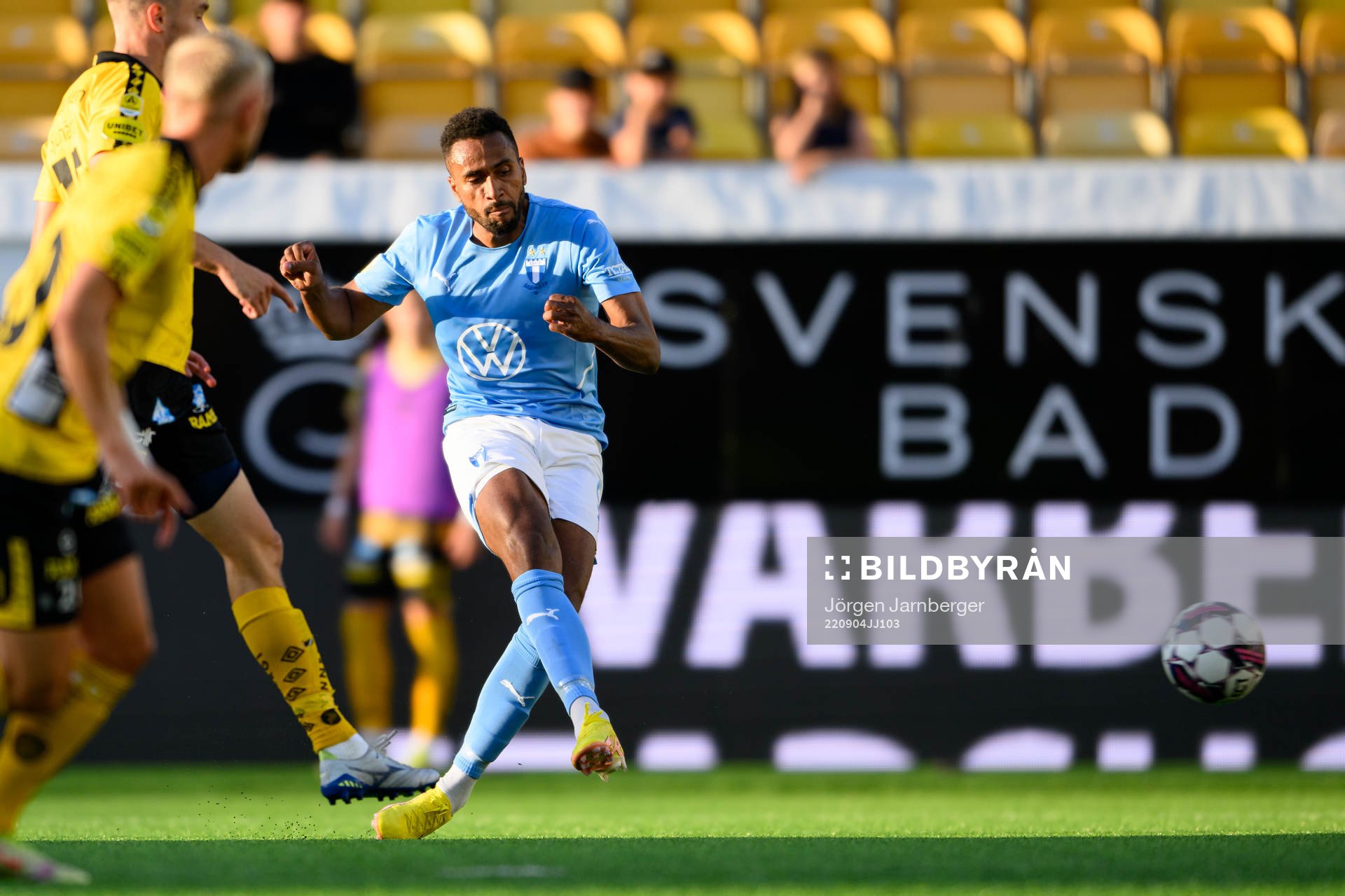 Malmö FFs Isaac Kiese Thelin gör 1-2