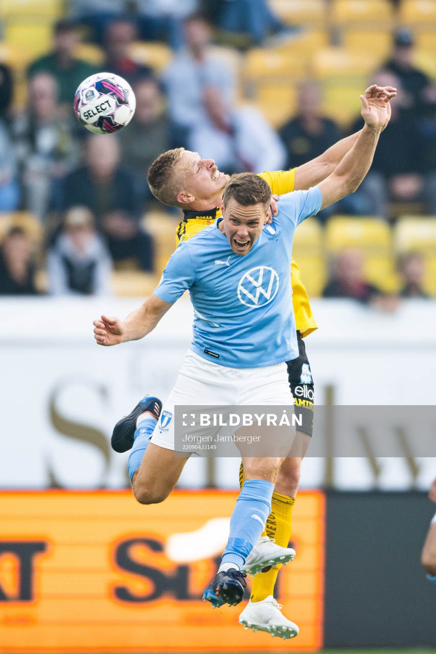 Malmö FFs Niklas Moisander och Elfsborgs Per Frick