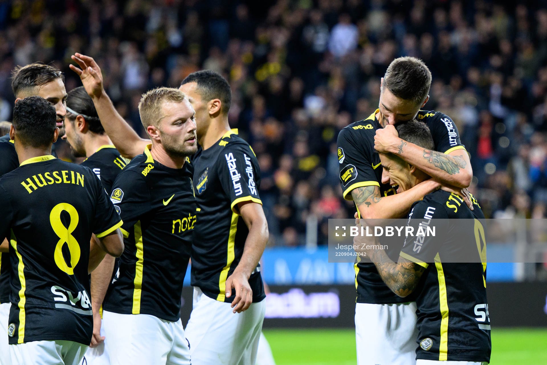 AIKs Nicolas Stefanelli jublar