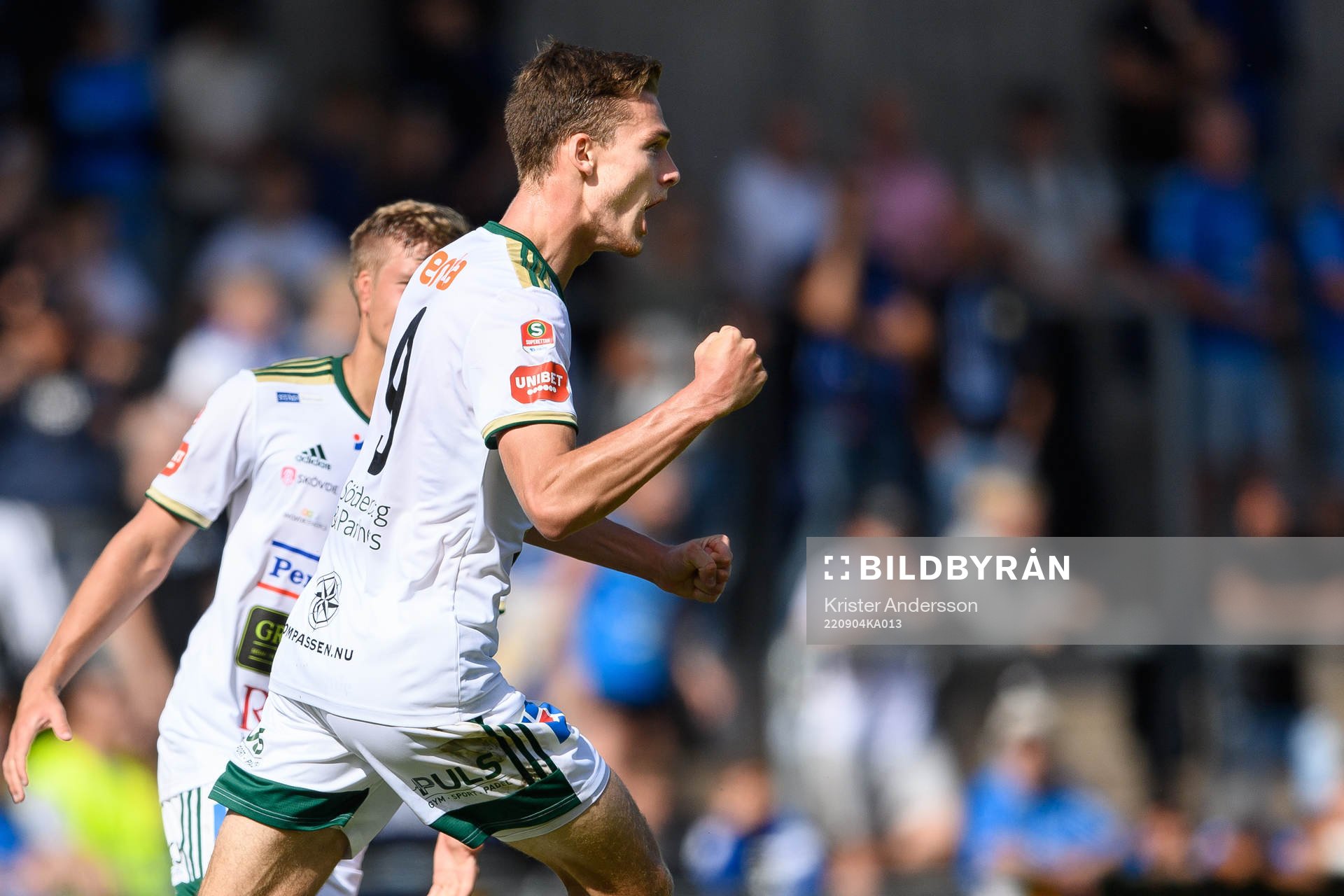 Skövdes Villiam Granath jublar