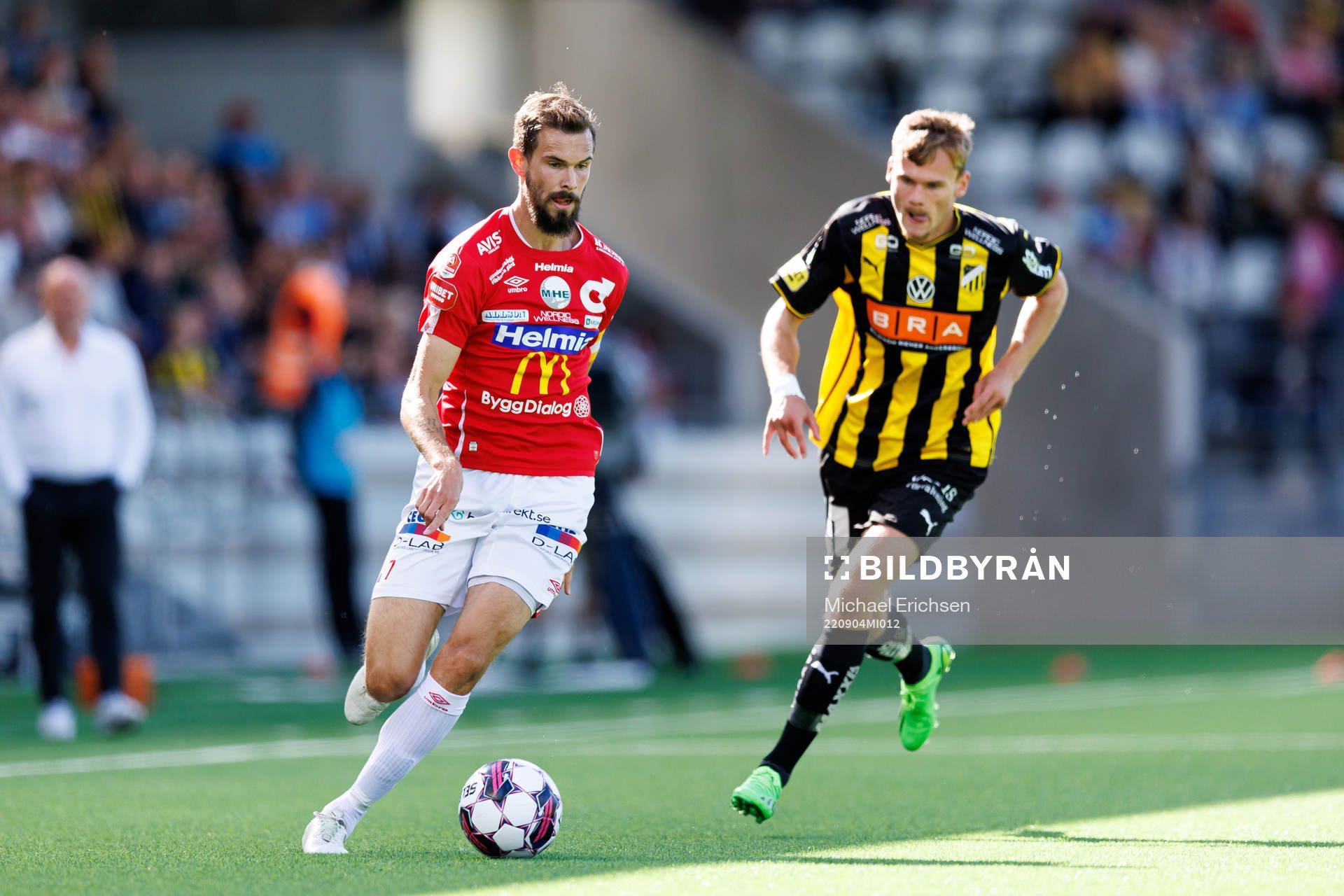 Sebastian Ohlsson Degerfors och Häckens Oscar Uddenäs
