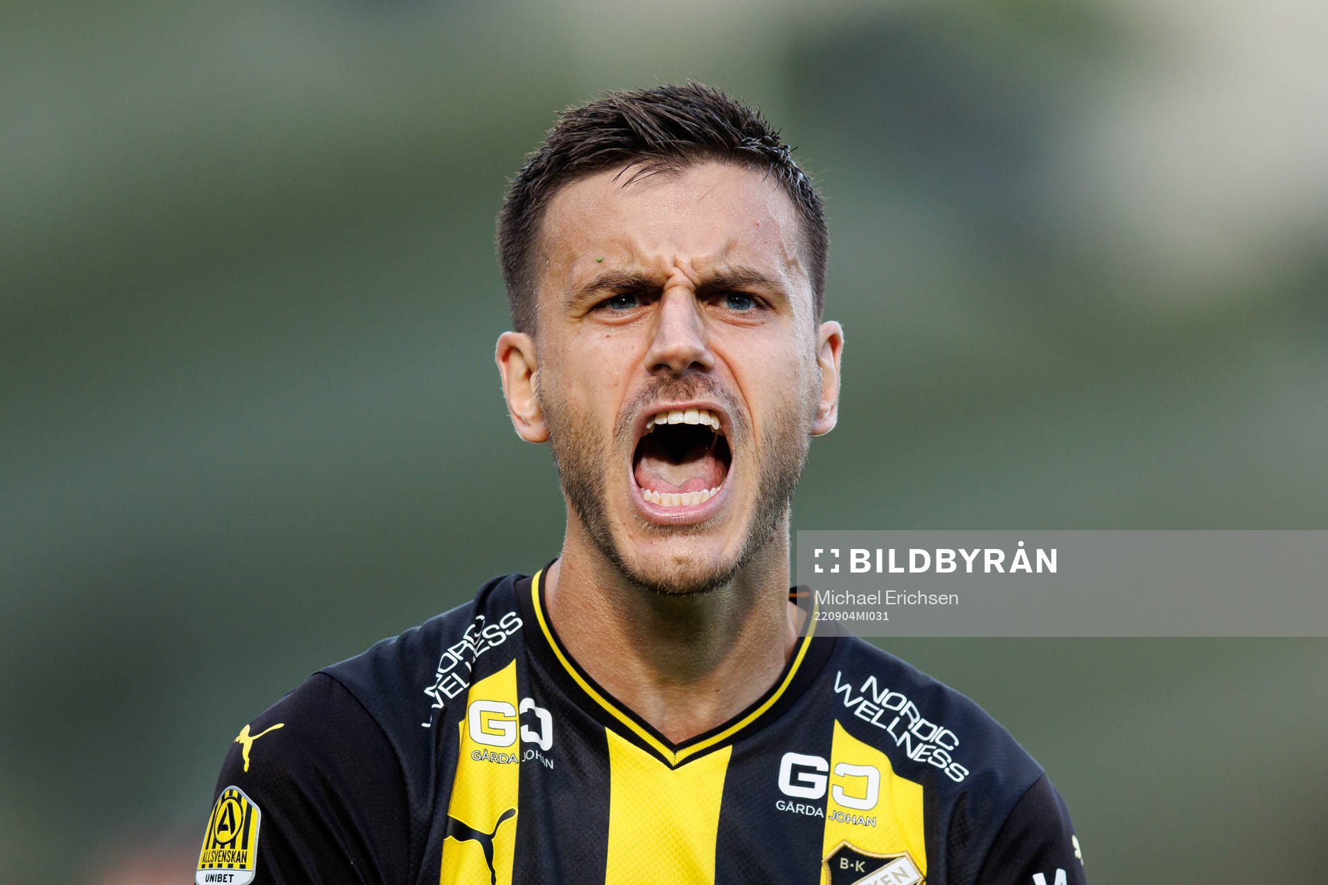 Häckens Alexander Jeremejeff jublar