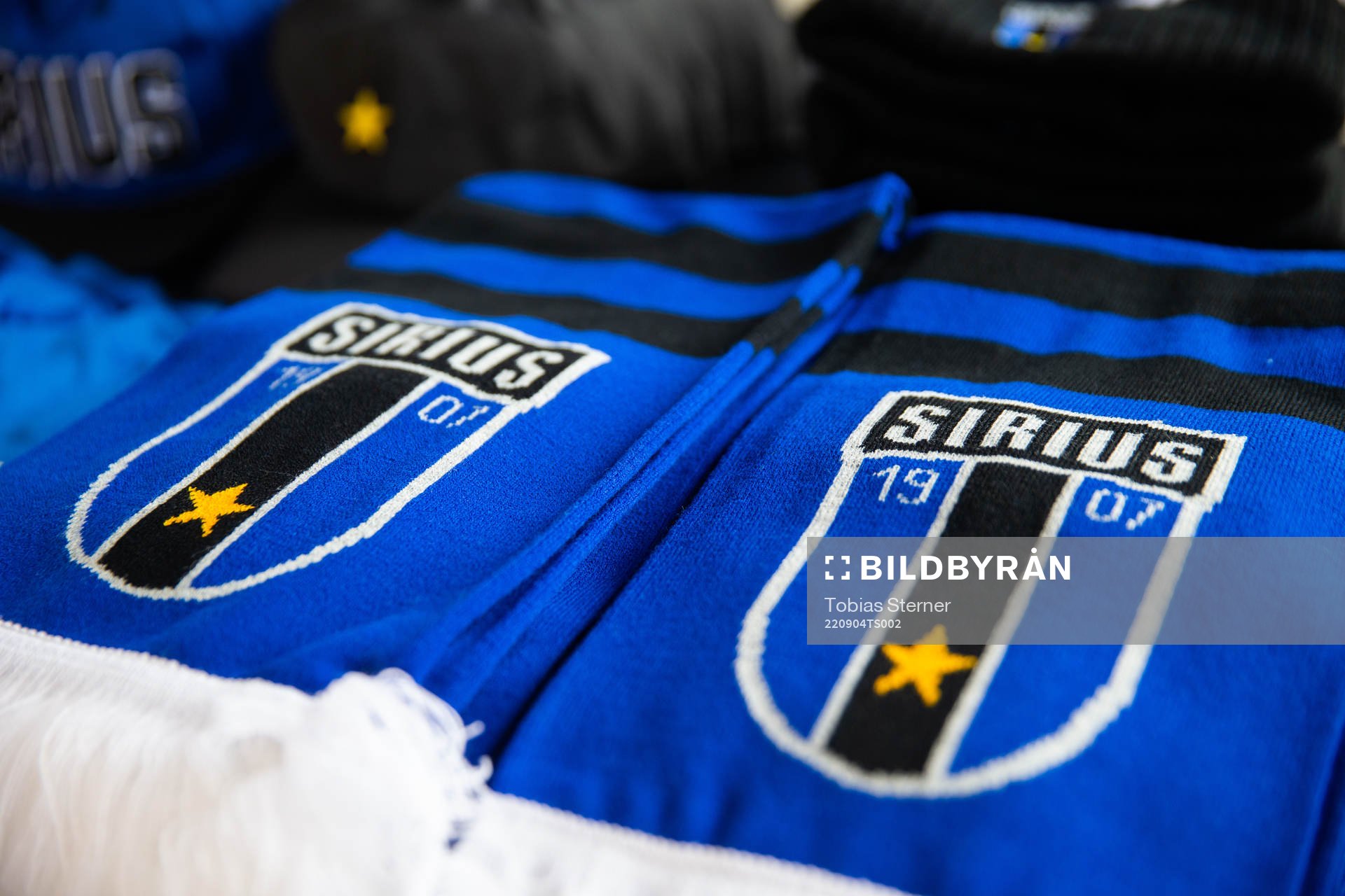 Sirius logga på en halsduk inför fotbollsmatchen i Allsvenskan mellan Sirius och Djurgården den 4 september 2022 i Uppsala. 