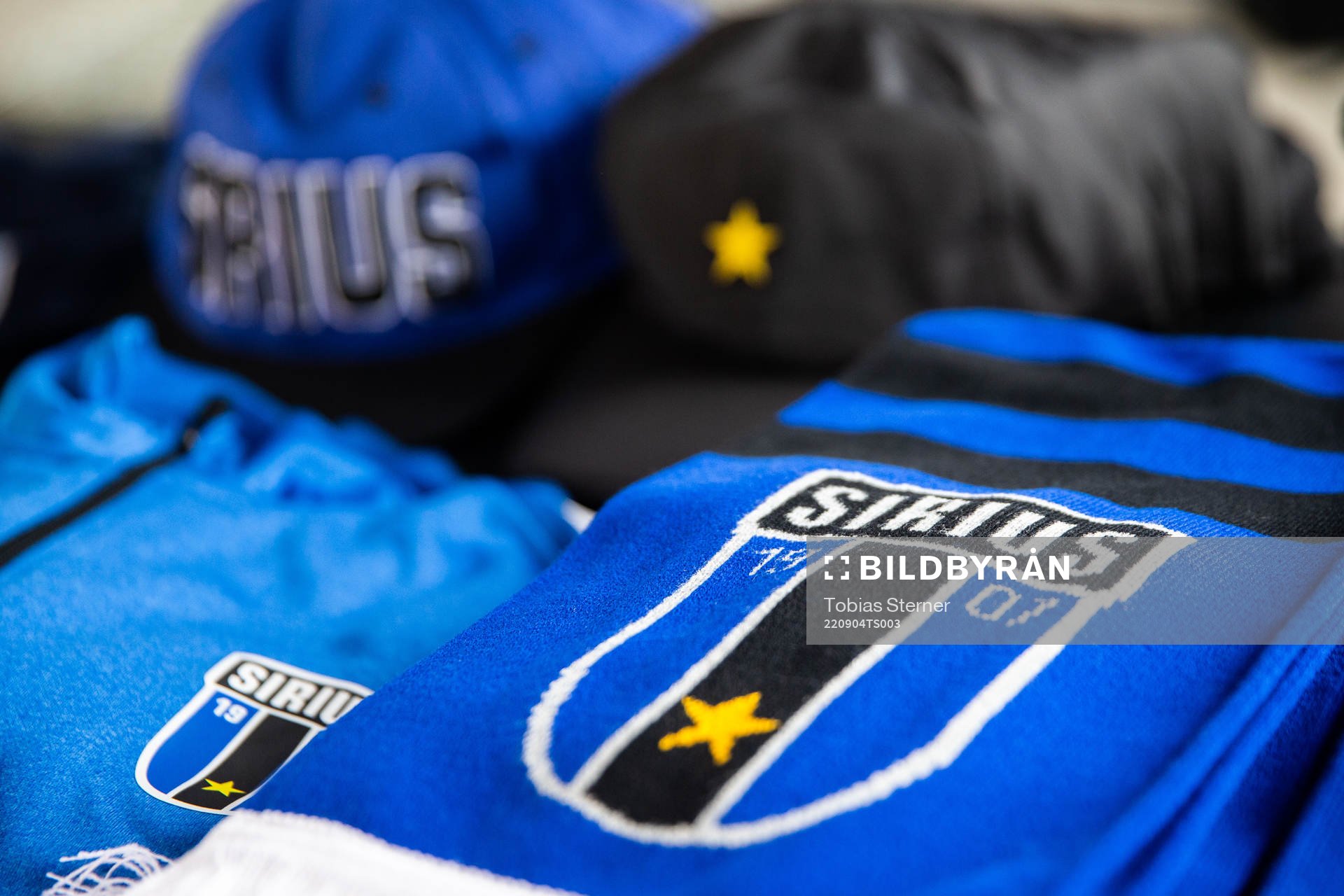 Sirius logga på en halsduk inför fotbollsmatchen i Allsvenskan mellan Sirius och Djurgården den 4 september 2022 i Uppsala. 