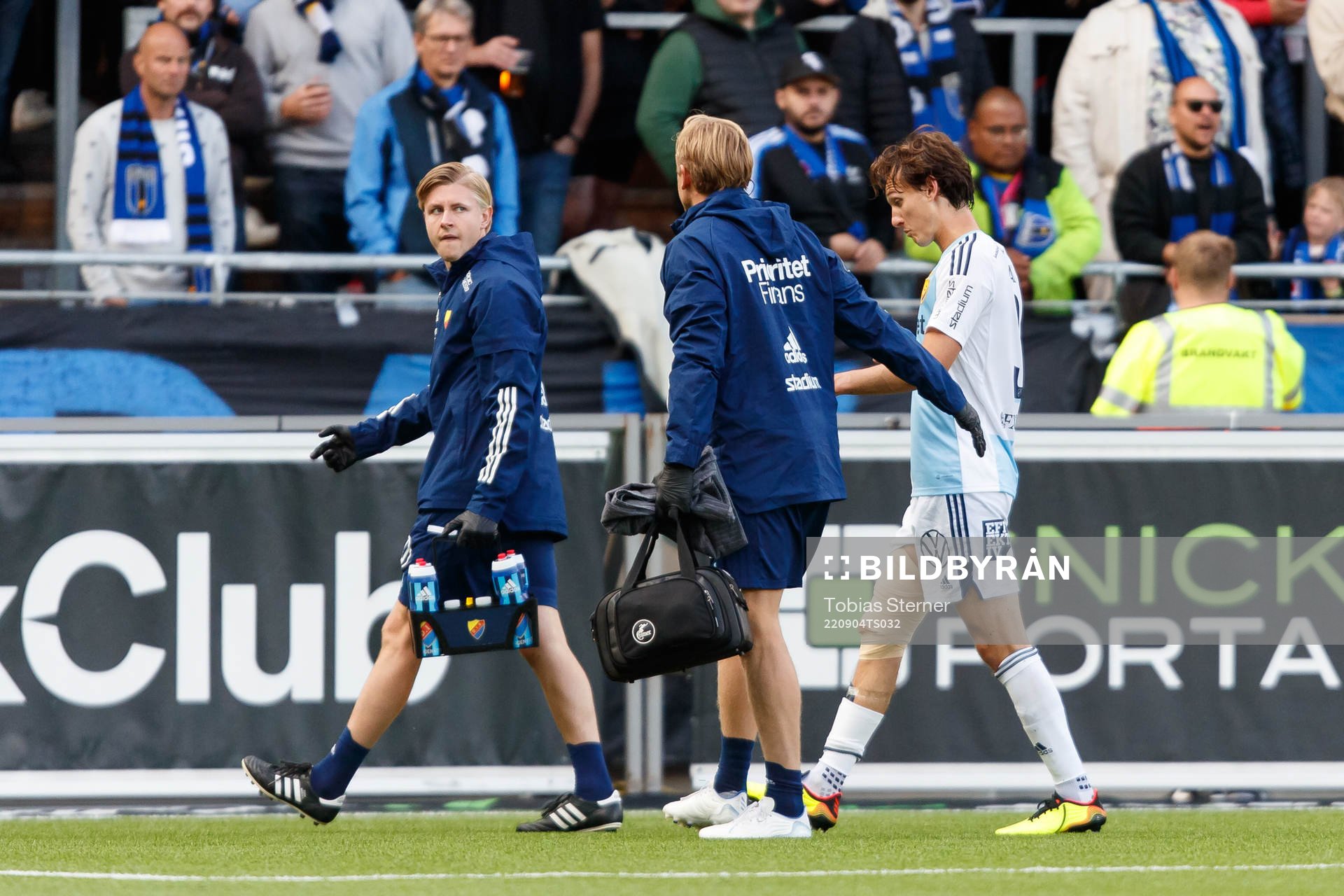 Djurgårdens Hjalmar Ekdal lämnar planen