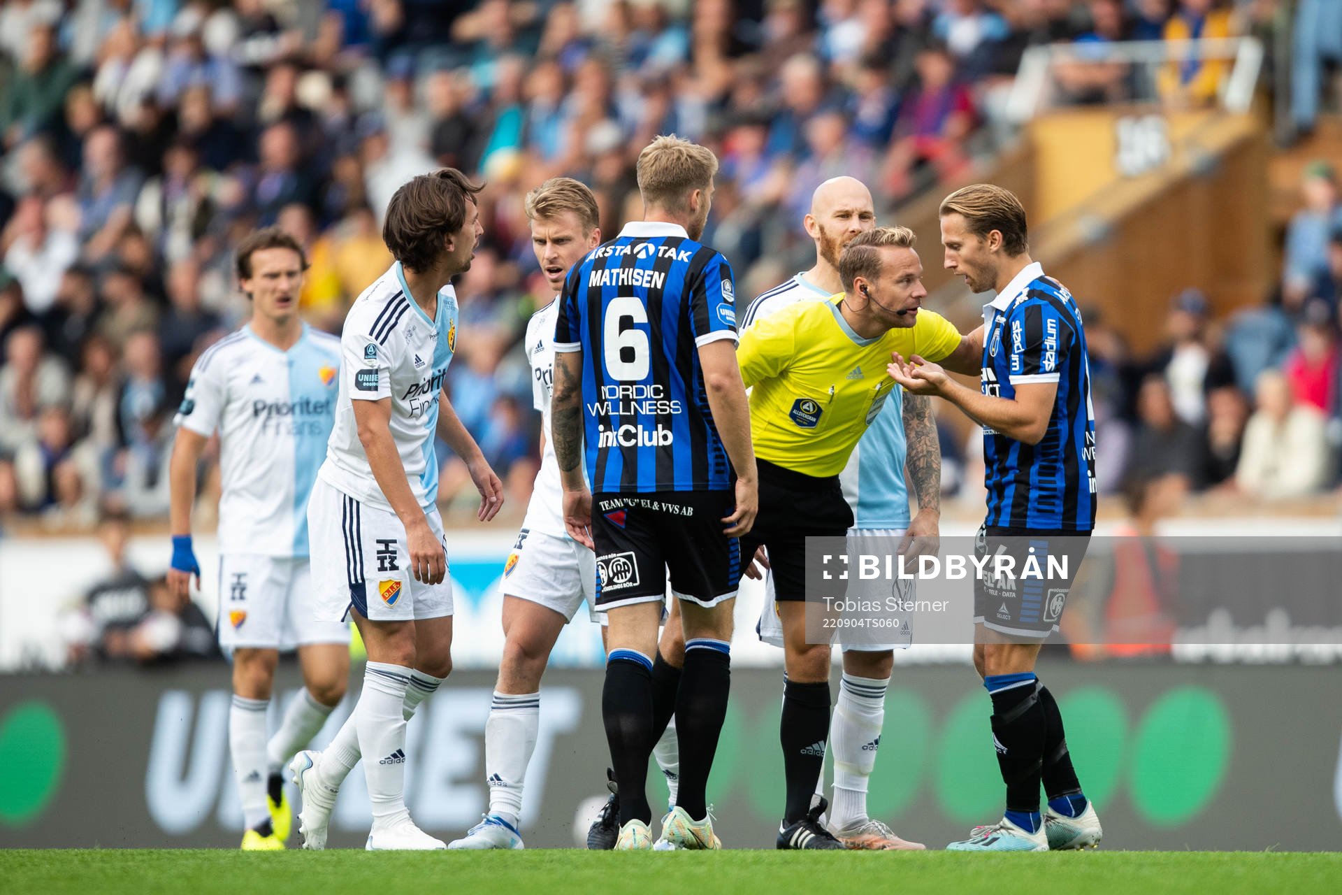 Domare Kristoffer Karlsson och Sirius Daniel Stensson