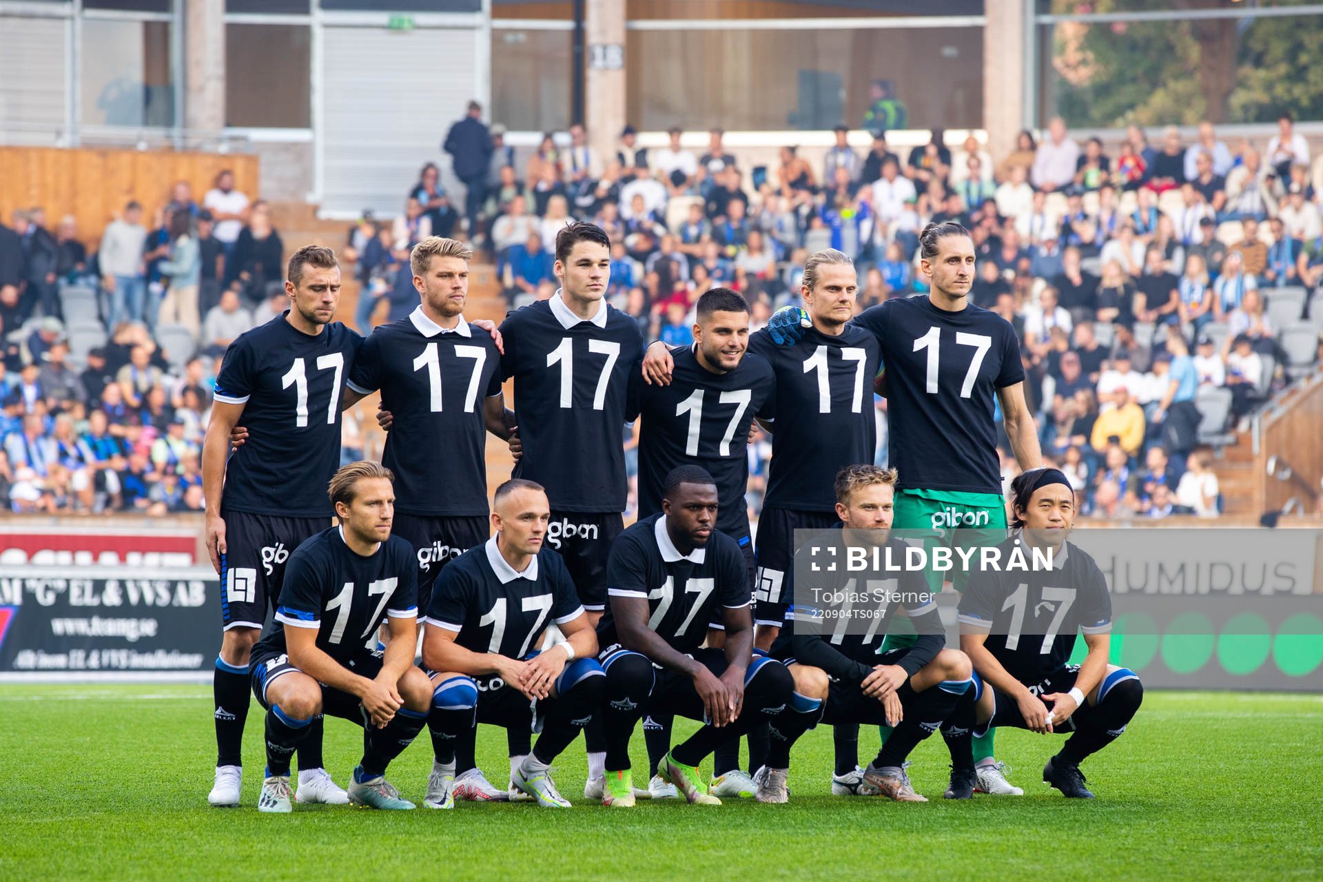 Sirius spelare med hyllingstrjöa för skadade Patrik